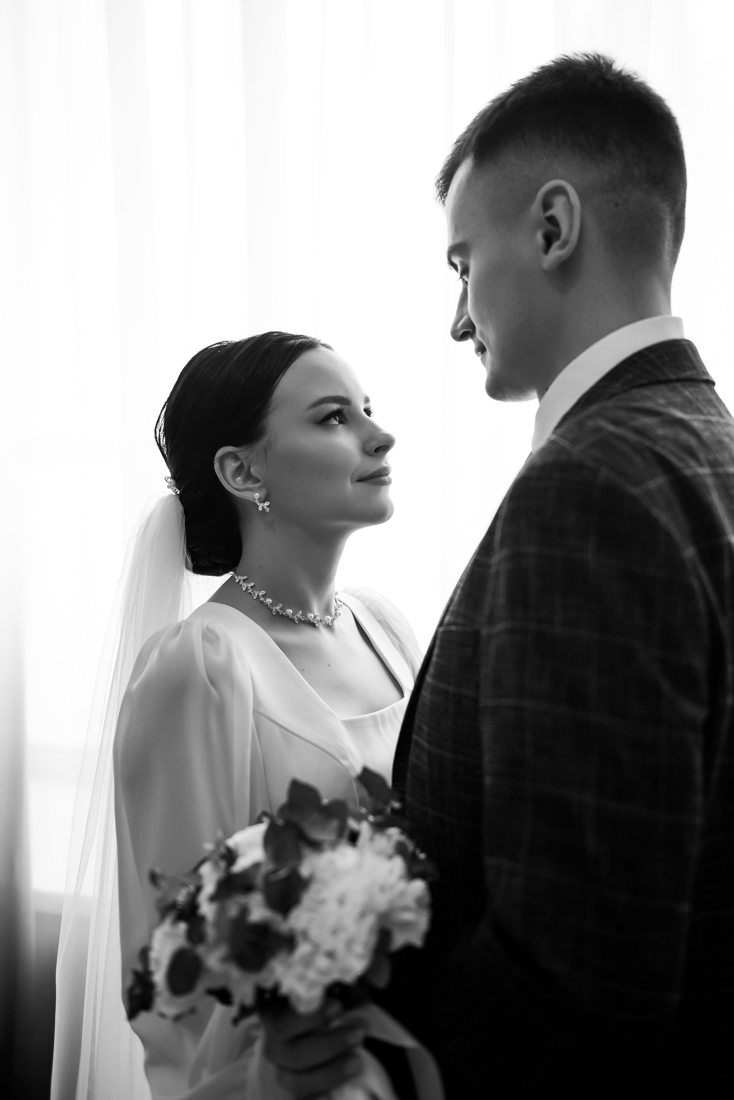 Свадебная фотосессия c дымом в фотостудии MAGIC г. Кемерово