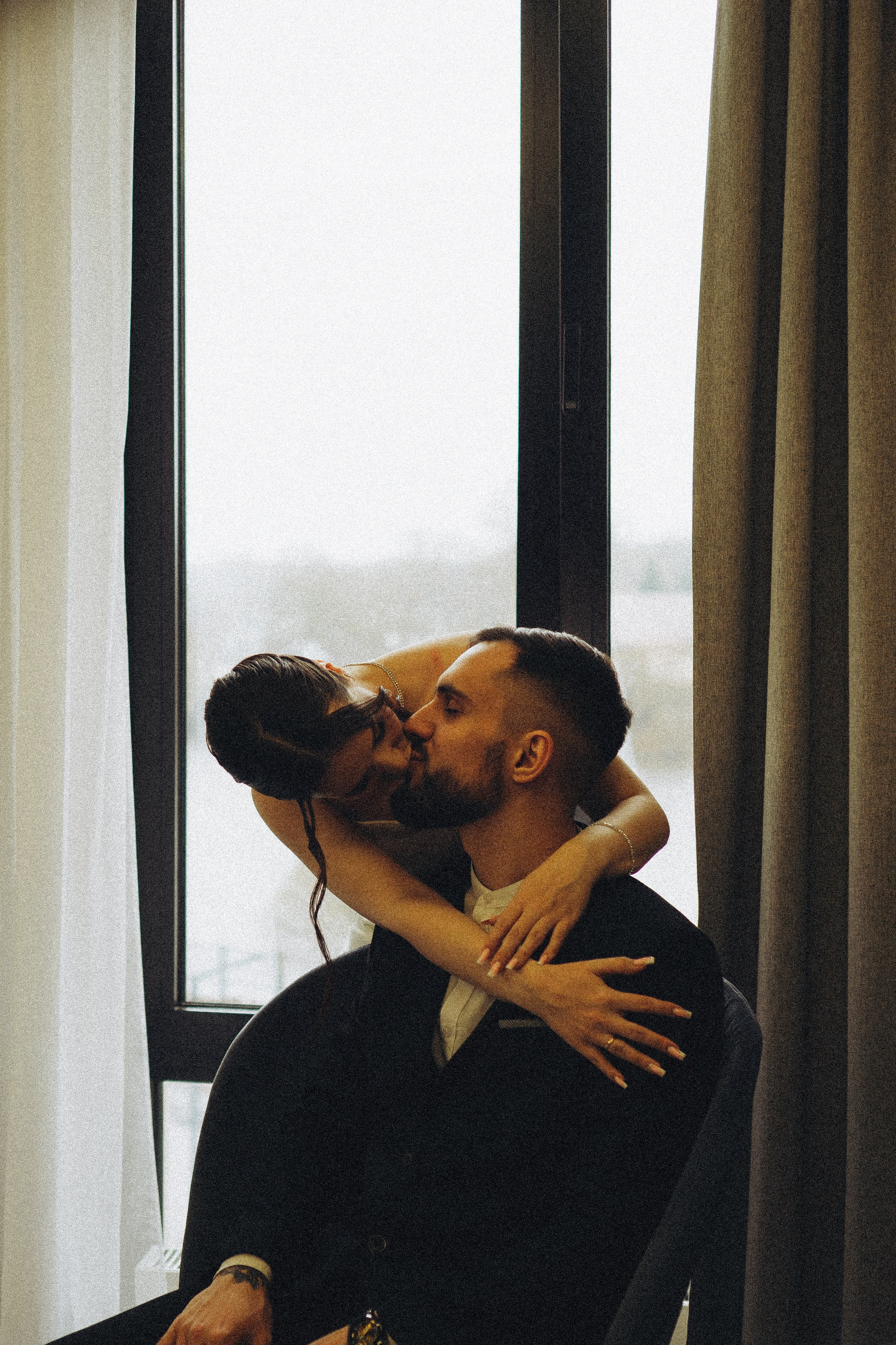 СВАДЕБНАЯ СЬЕМКА СБОРОВ ЖЕНИХА И НЕВЕСТЫ В ОТЕЛЕ И ТАКЖЕ ФОТОСЕССИИЯ В ОТЕЛЕЕ МЕГАПОЛИС БРЯНСК. Профессиональный фотограф, Санкт-Петербург — Виктория Богомолова