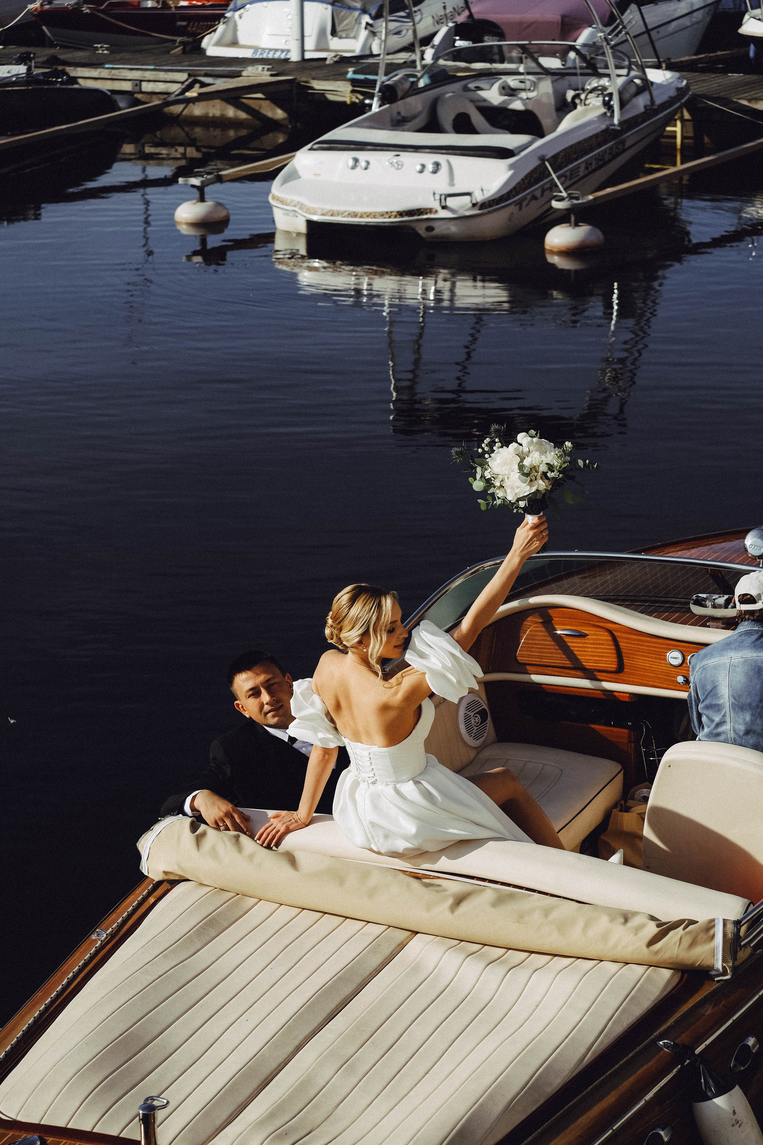 СВАДЕБГНАЯ ПРОГУЛКА ПО КАНАЛ САНКТ-ПЕТЕРБУРГА НА КАТЕРЕ. Профессиональный фотограф, Санкт-Петербург — Виктория Богомолова