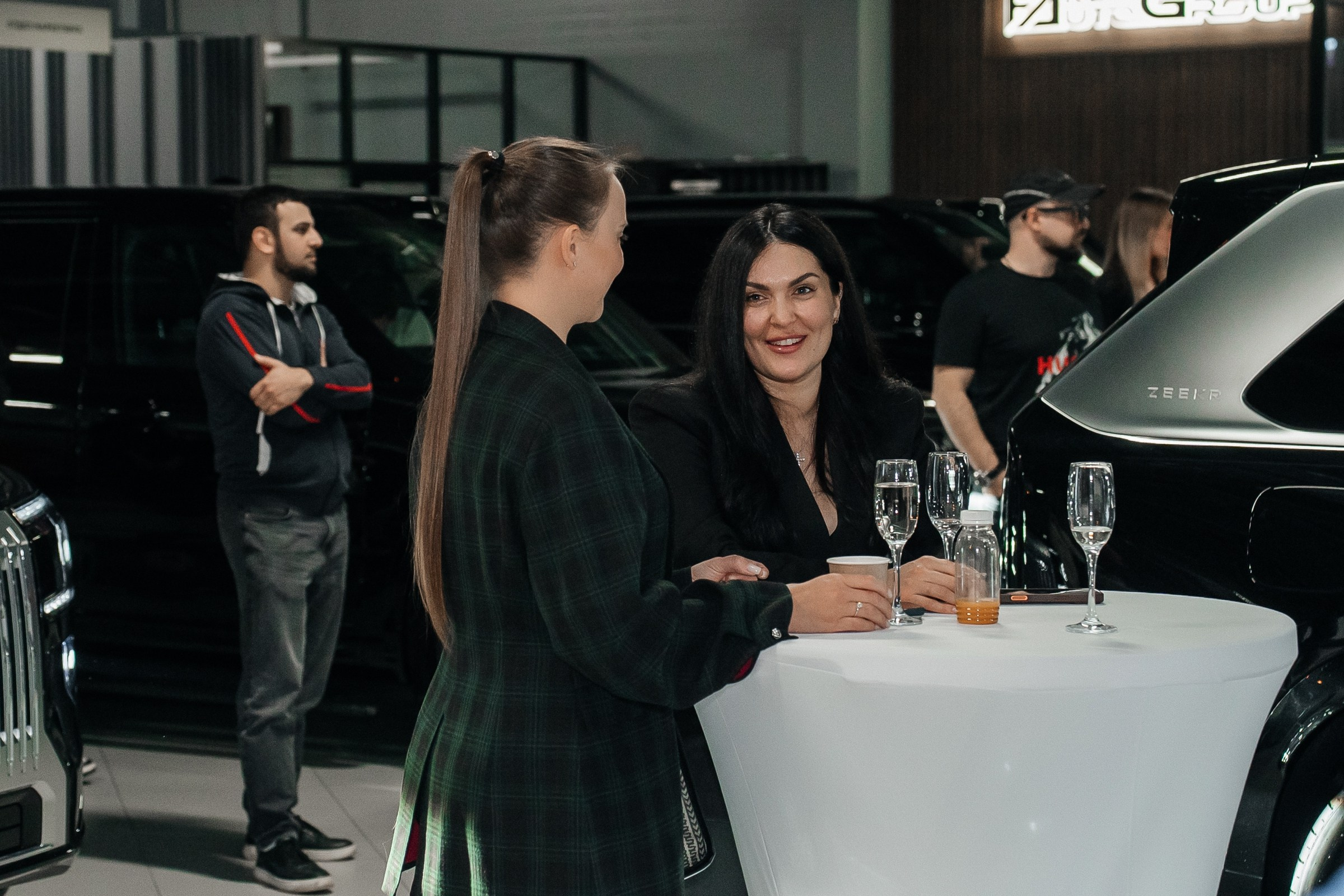 ПРЕЗЕНТАЦИЯ АВТО В FAKER AUTO GROUP. Семейный и репортажный фотограф в Москве Оксана Шилова