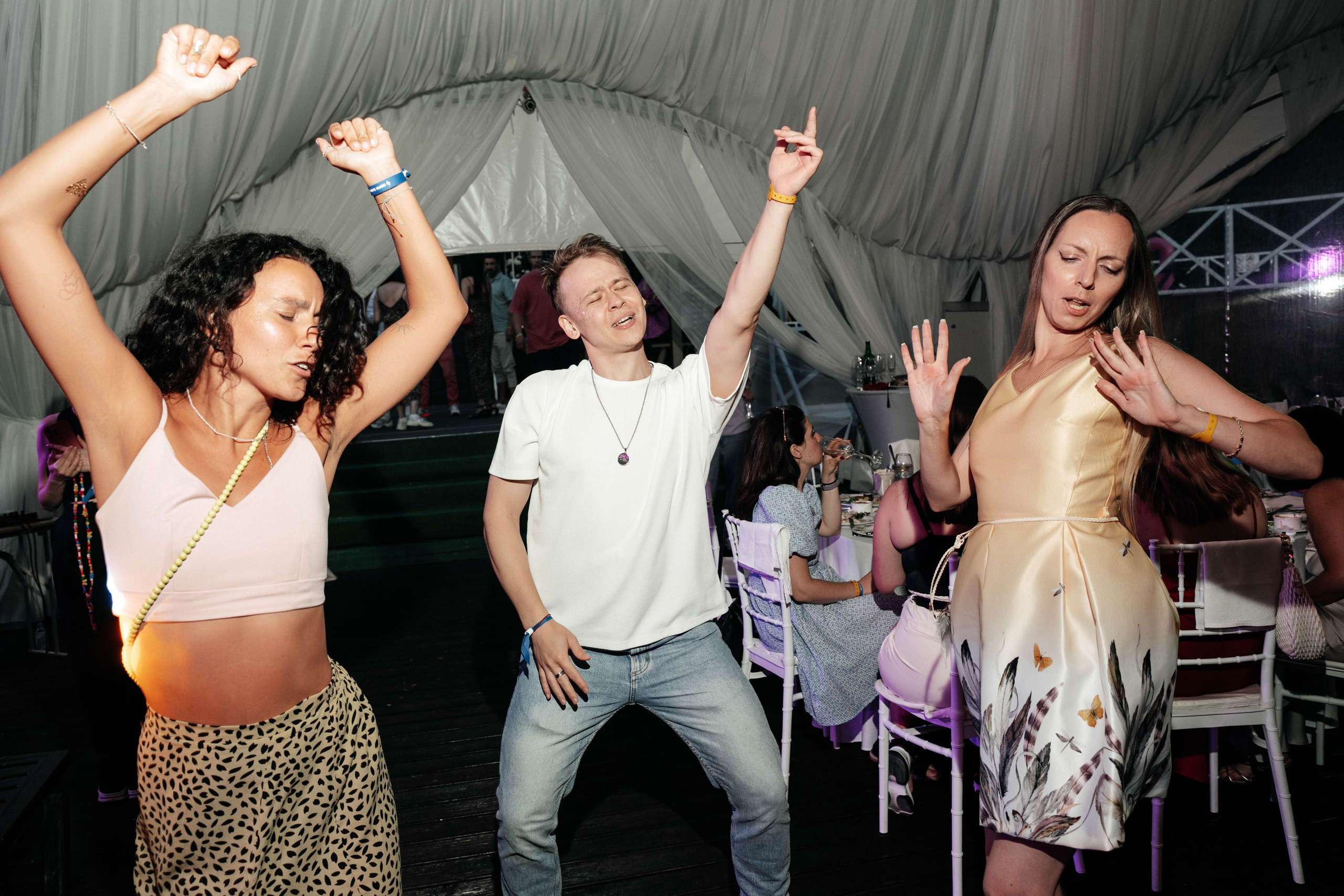 Бери заряд. Свадебный фотограф Москва Александра Аверкова