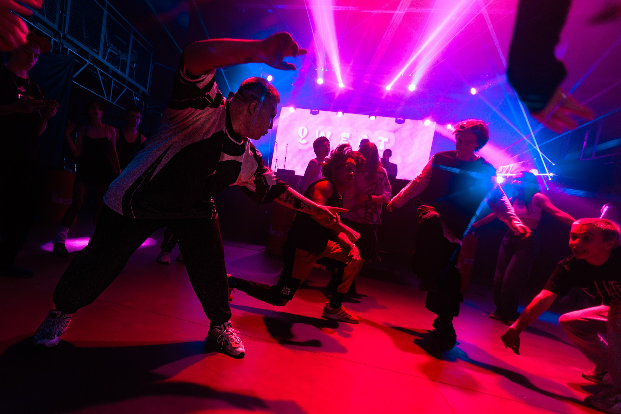 15.08.25 Bratz Rave. Репортажный фотограф Екатеринбург | Яркий, качественный репортаж | Концерты, клубы, репортаж, праздники, корпоративы