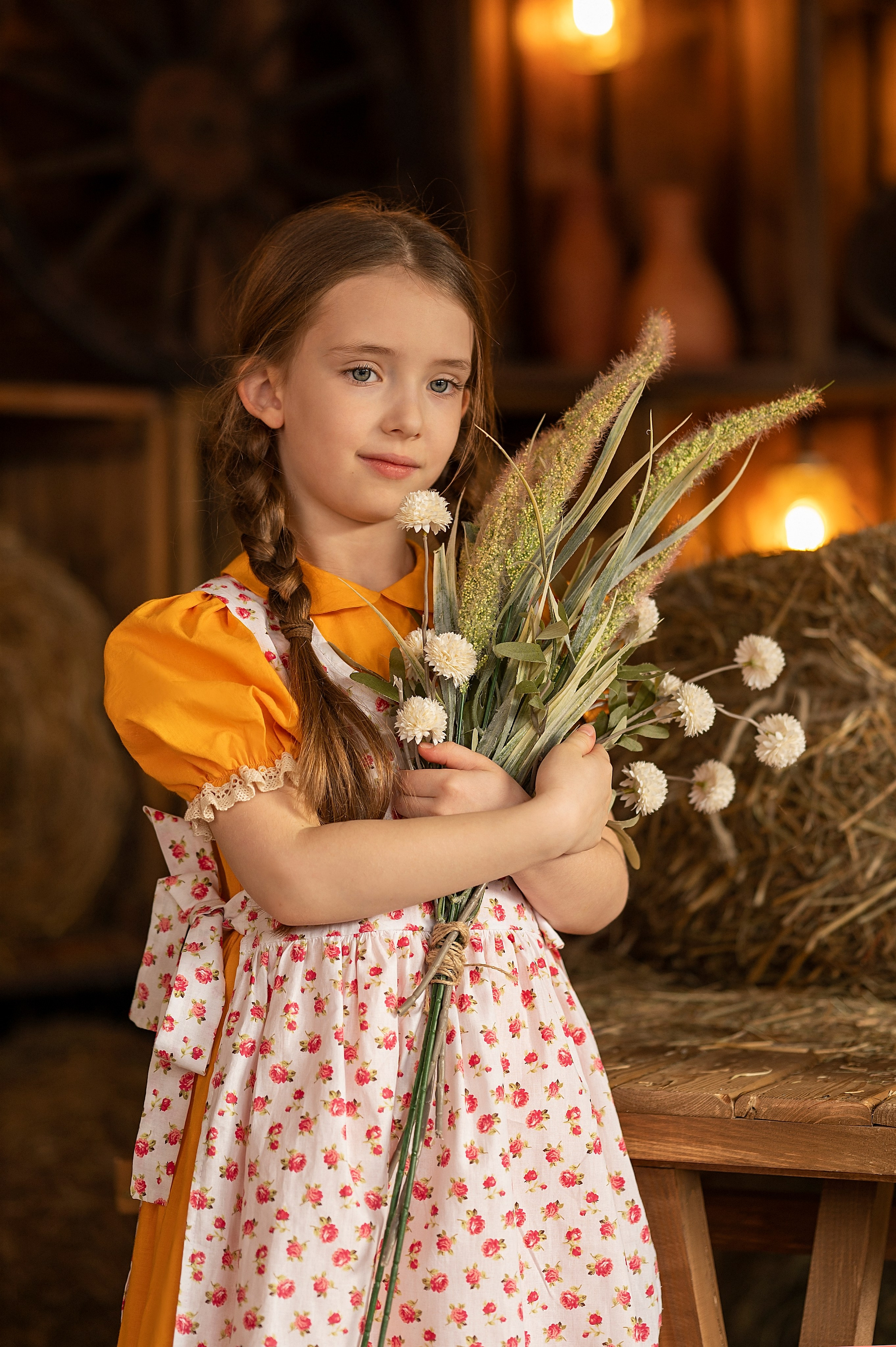 Фотосессия на сеновале Леонардо студия. Детский и семейный фотограф г. Москва Оксана Катаджи