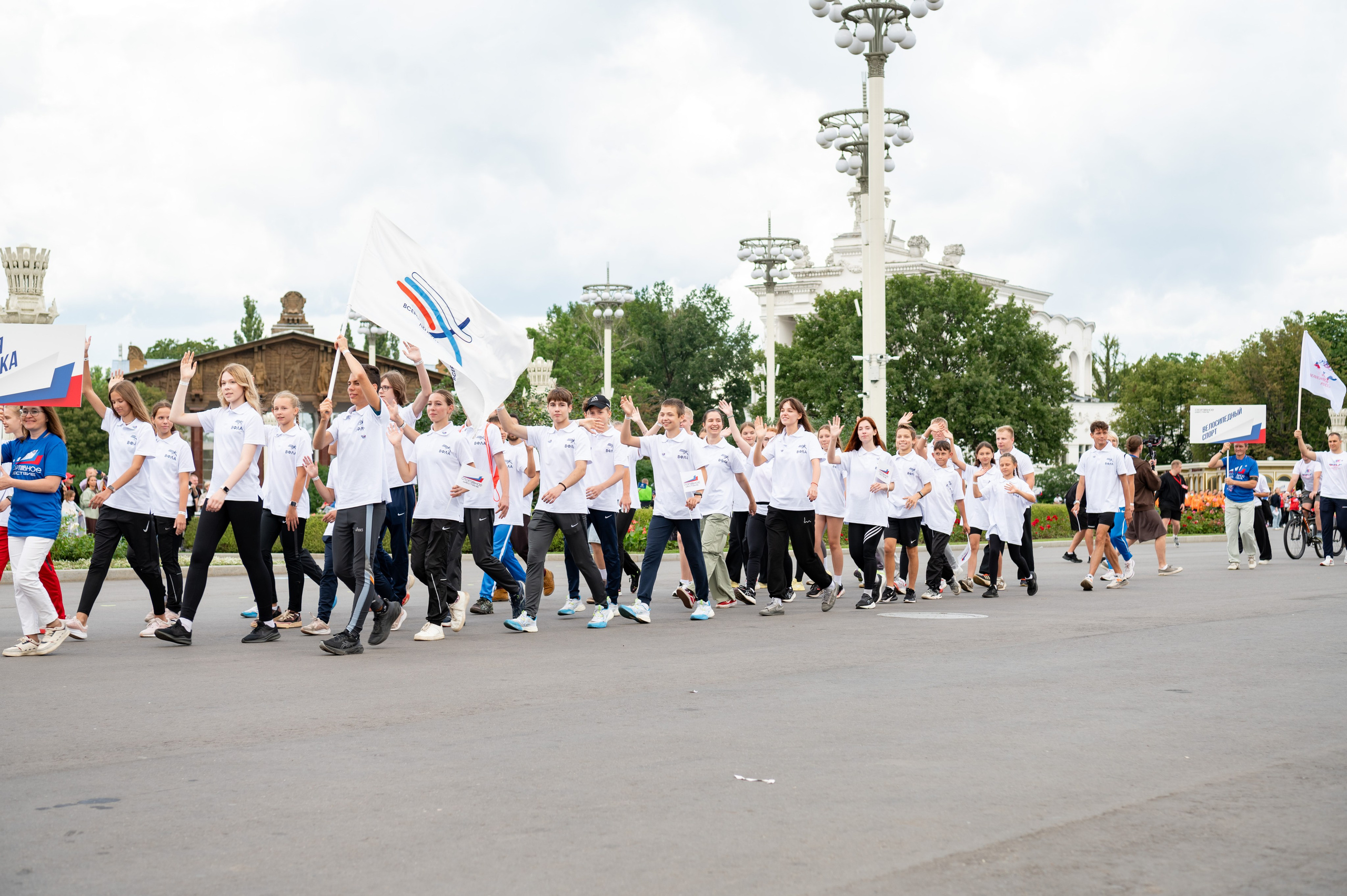 Спортивное шествие посвященное Дню физкультурника!. Детский и семейный фотограф г. Москва Оксана Катаджи