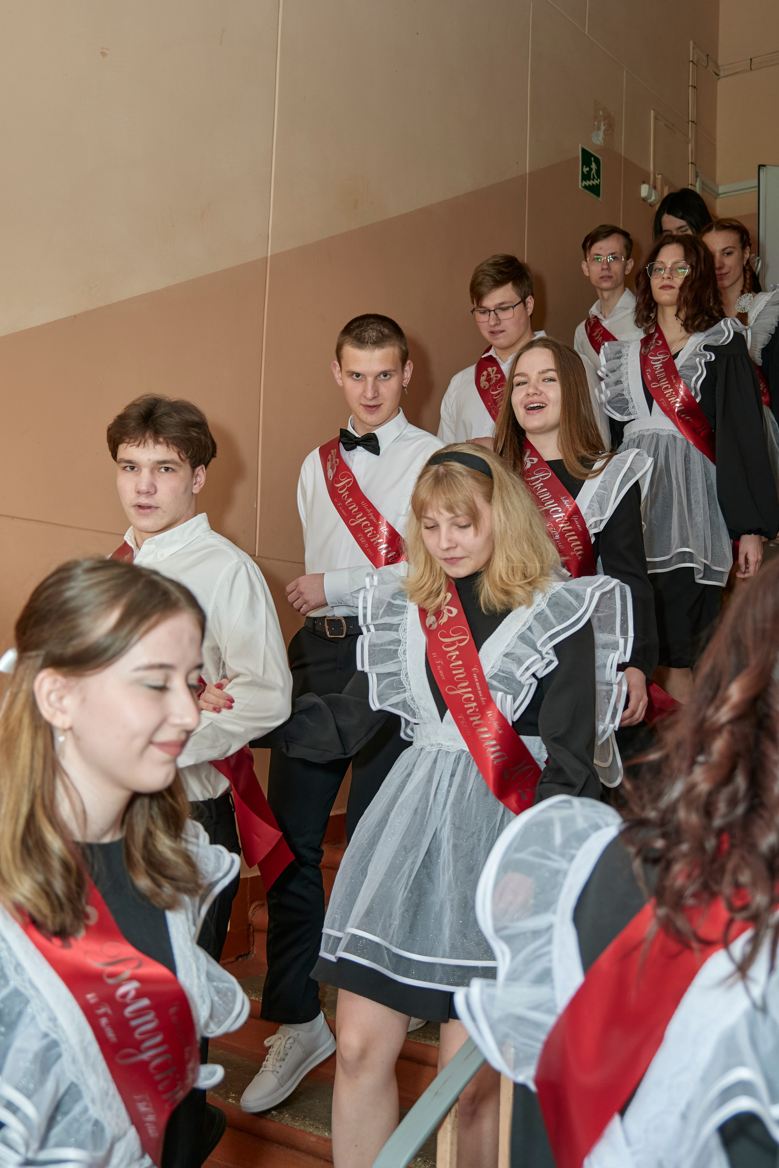 Последний звонок школа 1413. Детский и семейный фотограф г. Москва Оксана Катаджи