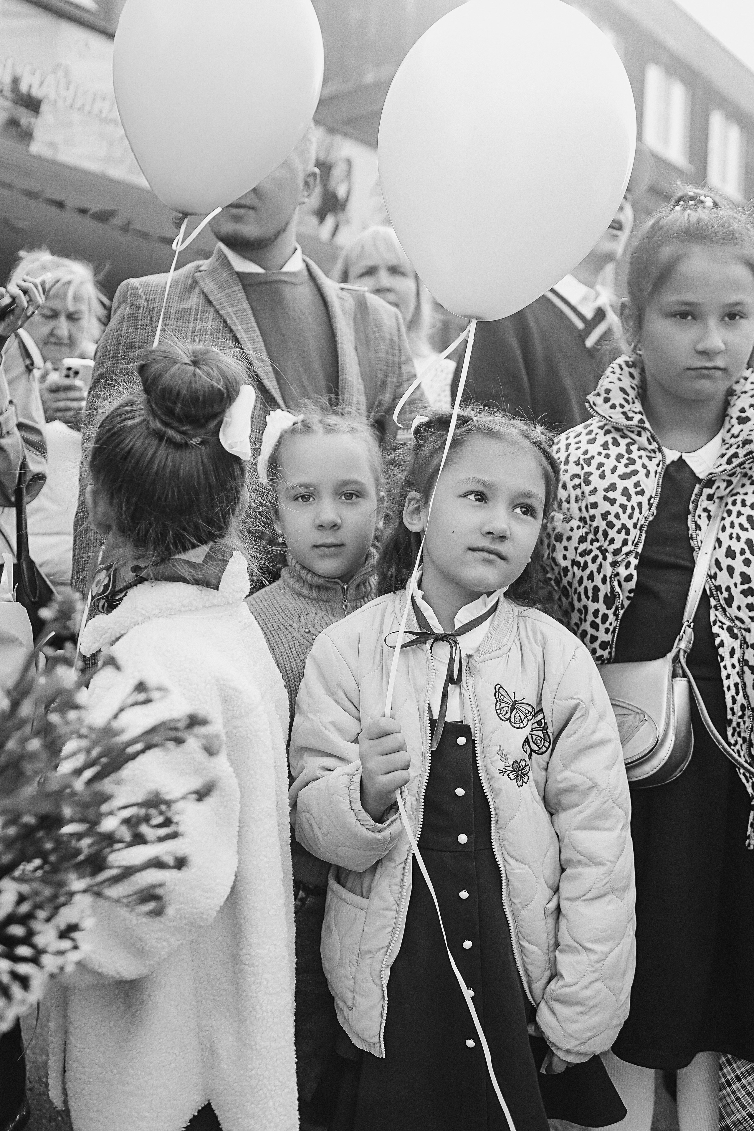 1 сентября линейка+кл час+портреты. Семейный фотограф Тюмень, фотограф на роды Салмина Мария