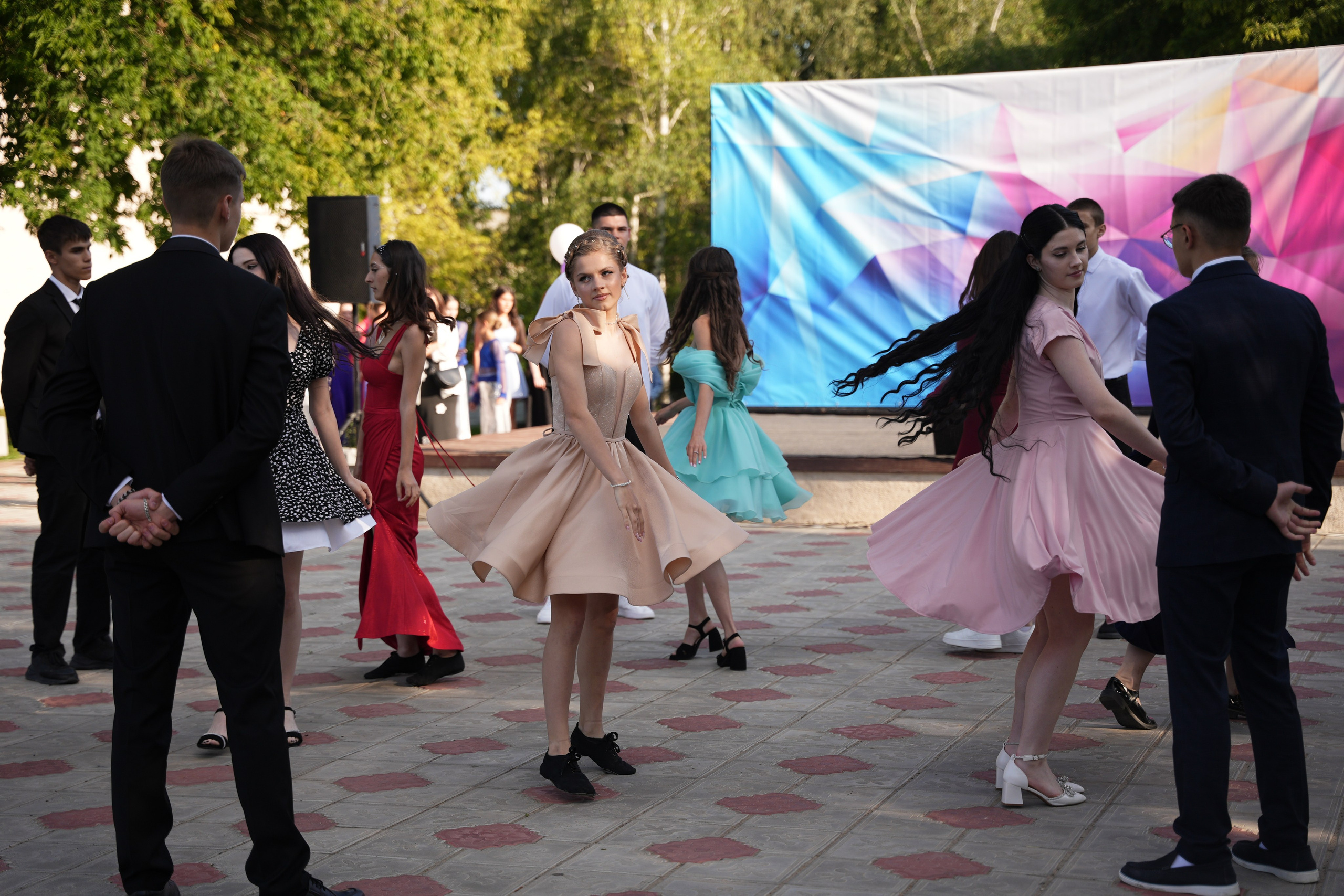 Выпускной в парке. Ольга Плаксина фотограф в Саратове