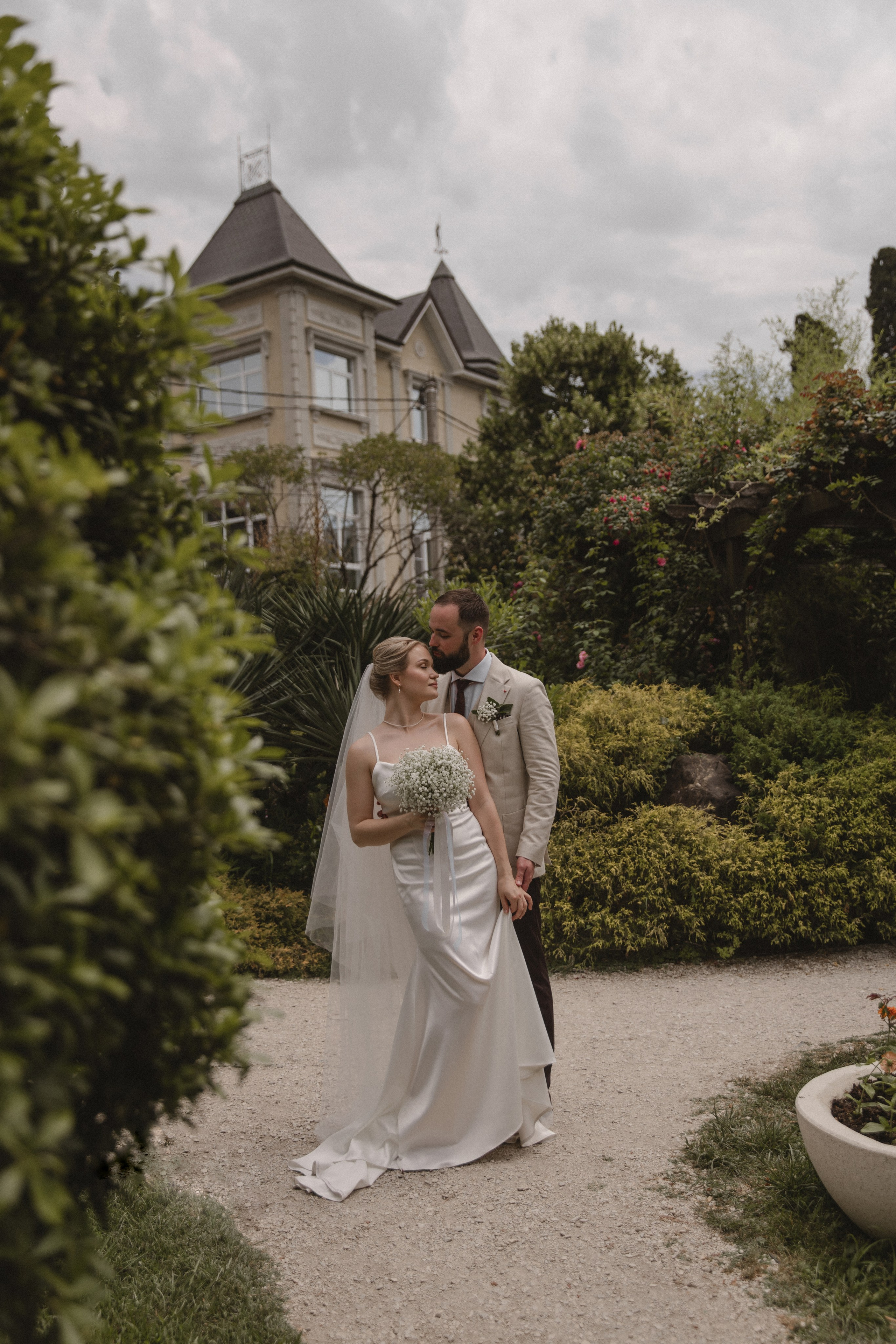 Свадьба в летний день с прогулкой в парке и свадебным ужином в загородной клубе. Свадебный, репортажный и портретный фотограф Сочи, Краснодар. Александра Зайцева