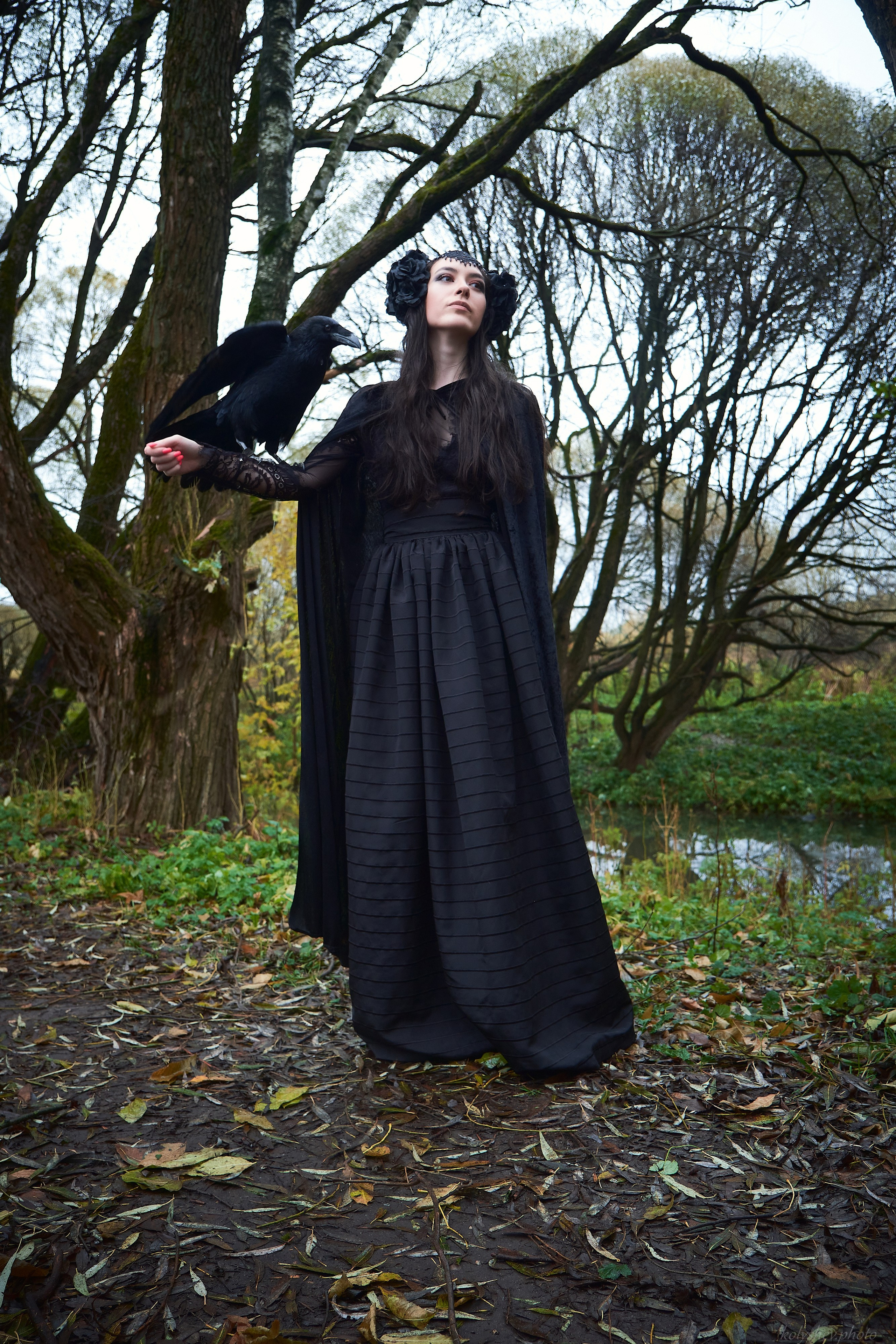 Фотосессия с вороном на природе. Портретный фотограф на новый год в Москве Виктория Колышева