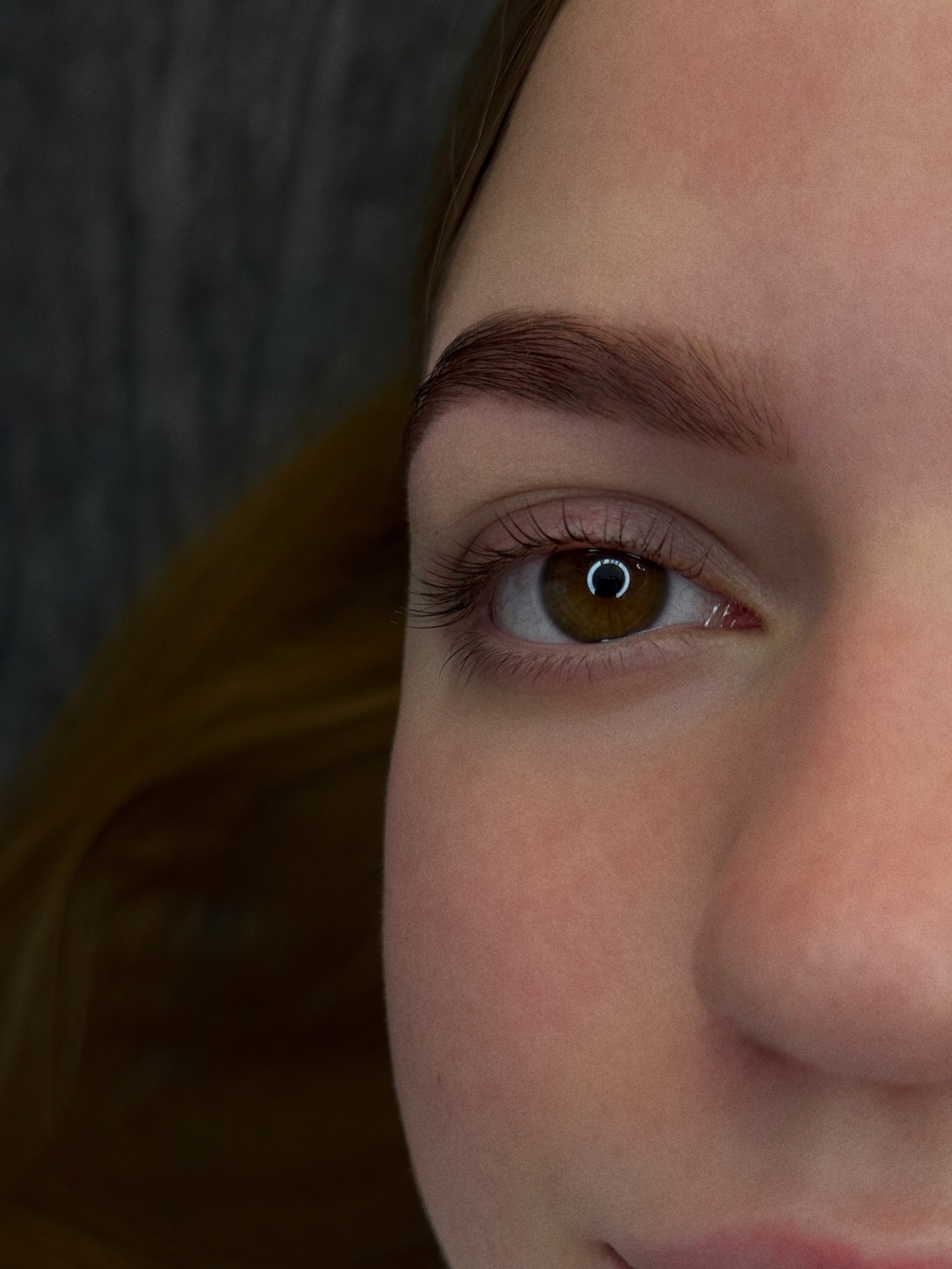 Брови. Студия визажистов, стилистов по прическам, бровистов и мастеров по ресницам