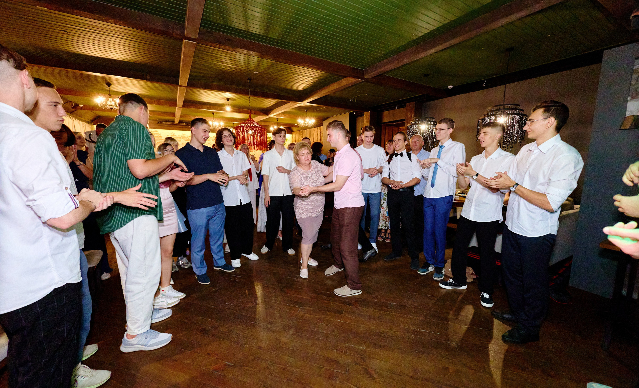 Выпускной 35 Сош. Фотограф Выпускные альбомы Таганрог Сергей Коробченко