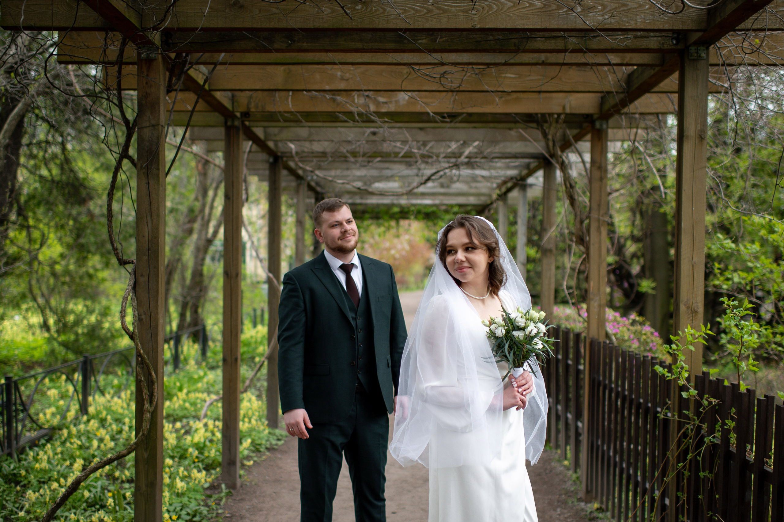Ксения и Егор (фотосессия в ЗАГСе Петроградского района, Ботаническом саду с сакурой). Портретный, семейный и свадебный фотограф в Санкт-Петербурге и в Пушкине Ширяев Денис