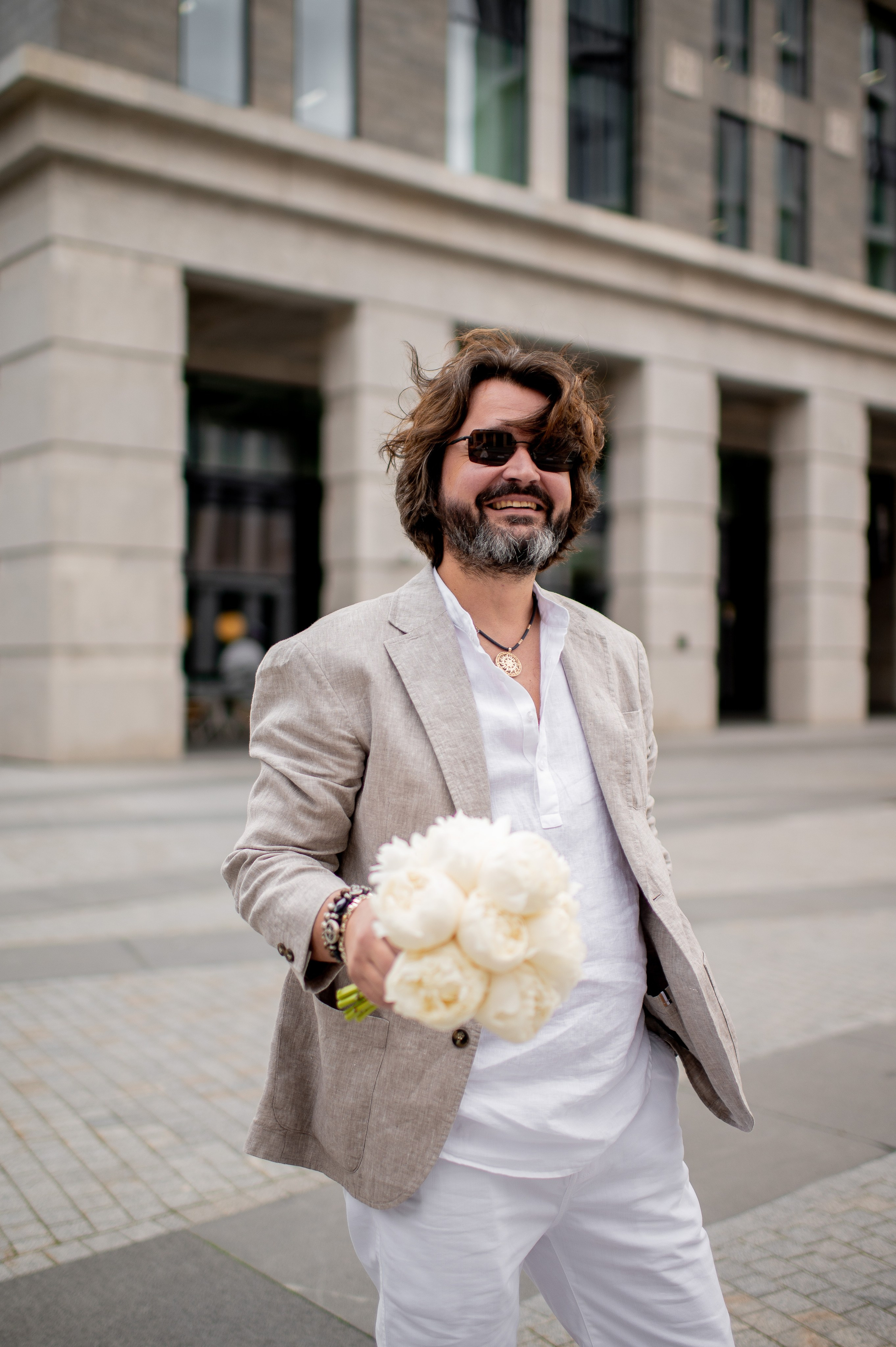 Юлия и Павел (сборы невесты, Невская ратуша, красный Buick, прогулка по рекам на катере). Портретный, семейный и свадебный фотограф в Санкт-Петербурге и в Пушкине Ширяев Денис