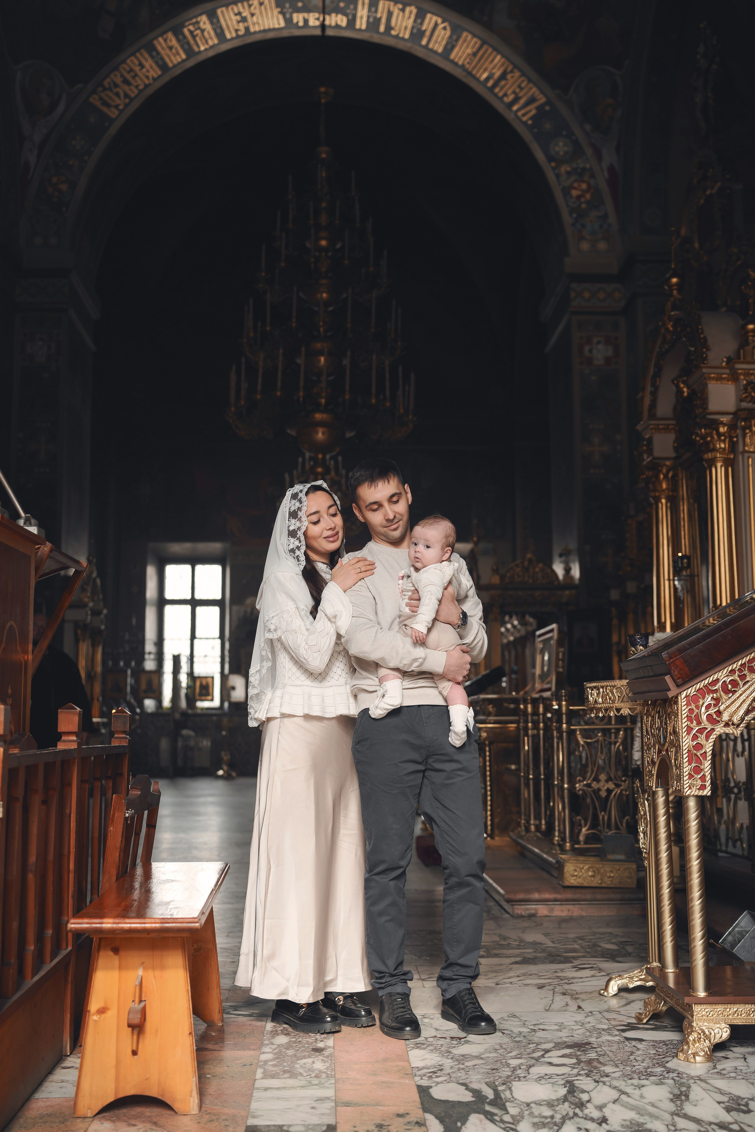 Крещение в православном Храме Воскресения Словущего в Даниловской Слободе. Семейный фотограф в Москве 📸