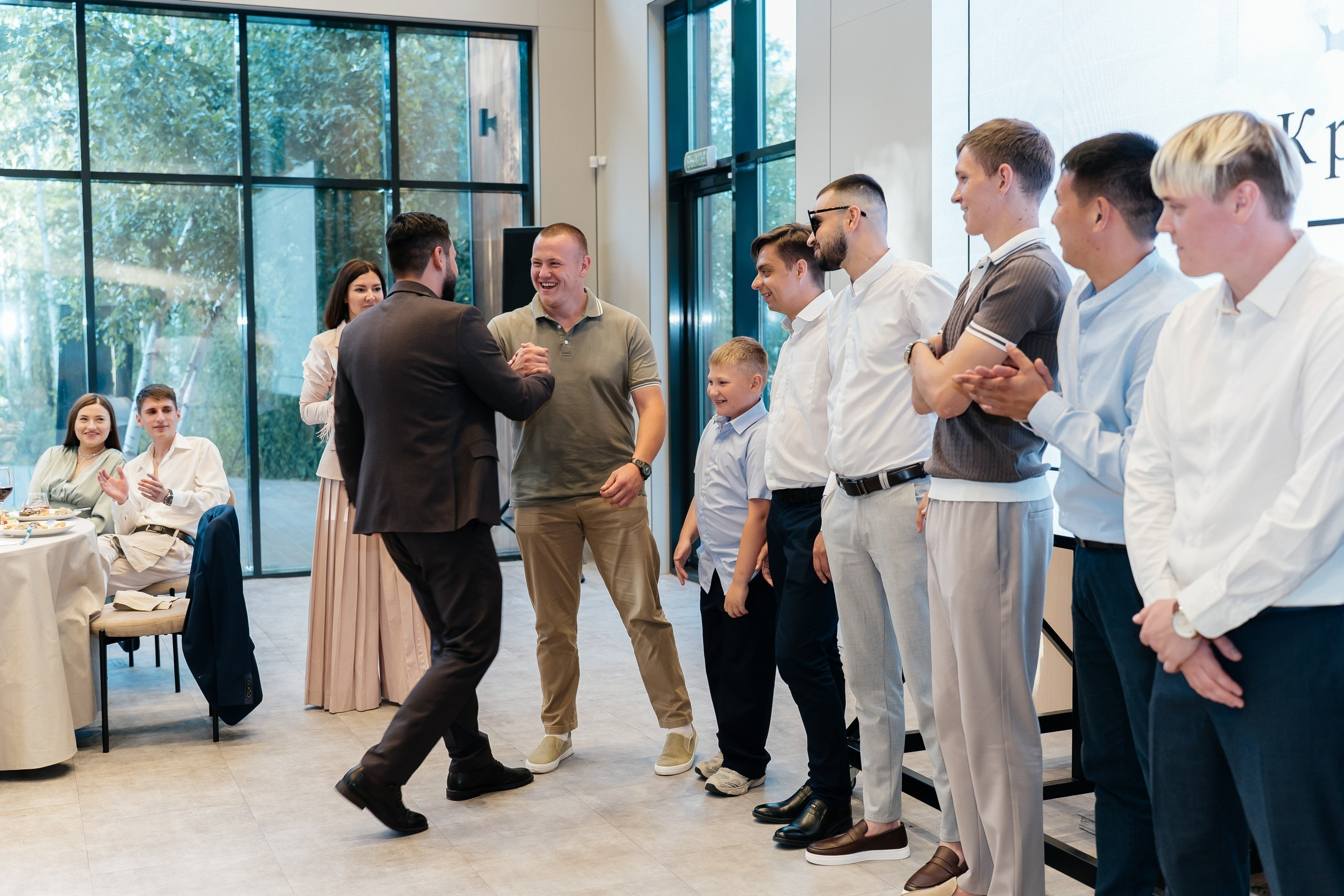 Свадебный репортаж. Для тех, кто не ждёт удачи, а создаёт её. Каждая фотосессия — это твой момент, твой стиль, твой успех. 📸