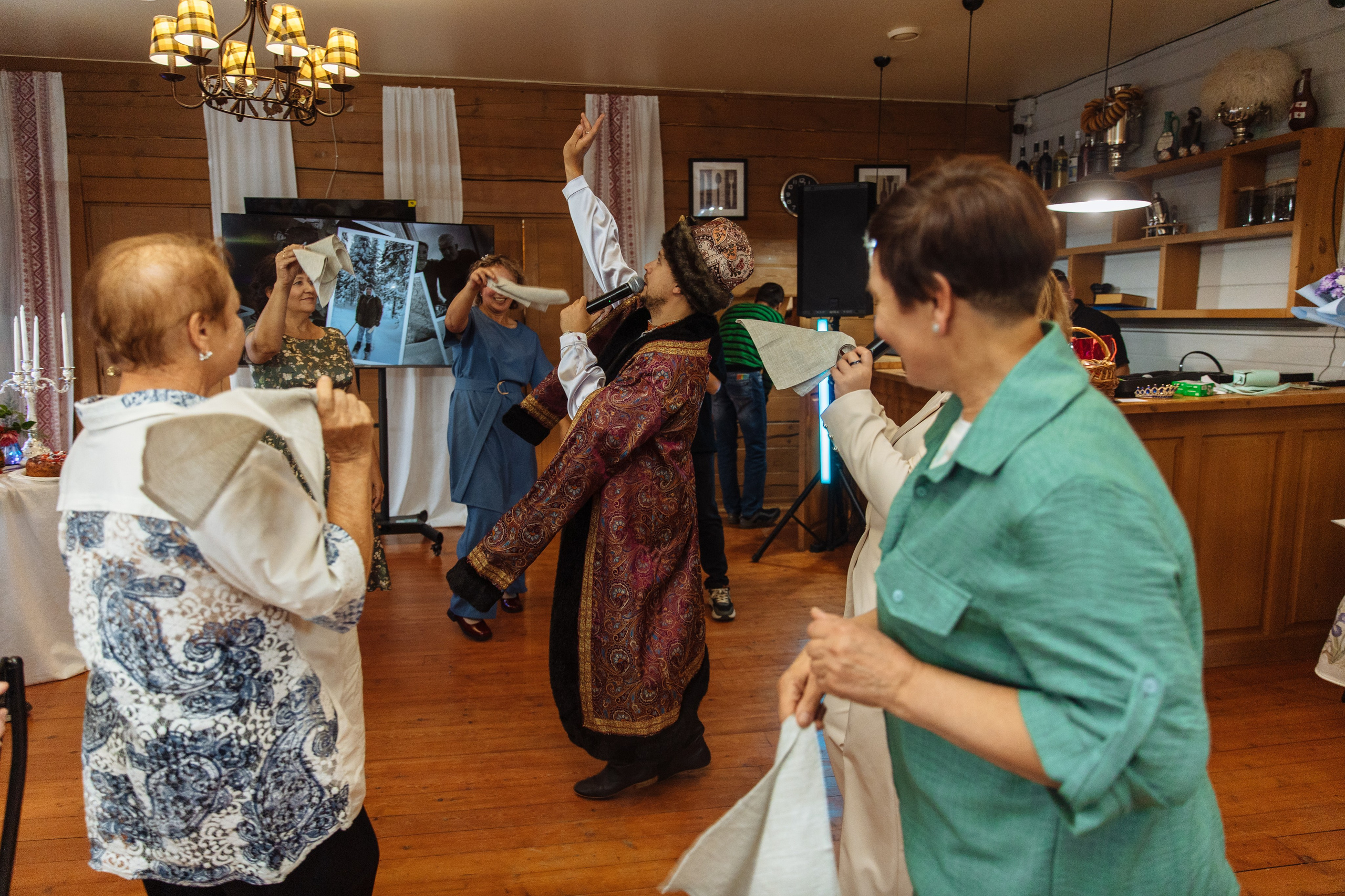 «Иван Васильевич меняет профессию» Юбилей. Свадебный и семейный фотограф в Улан-Удэ