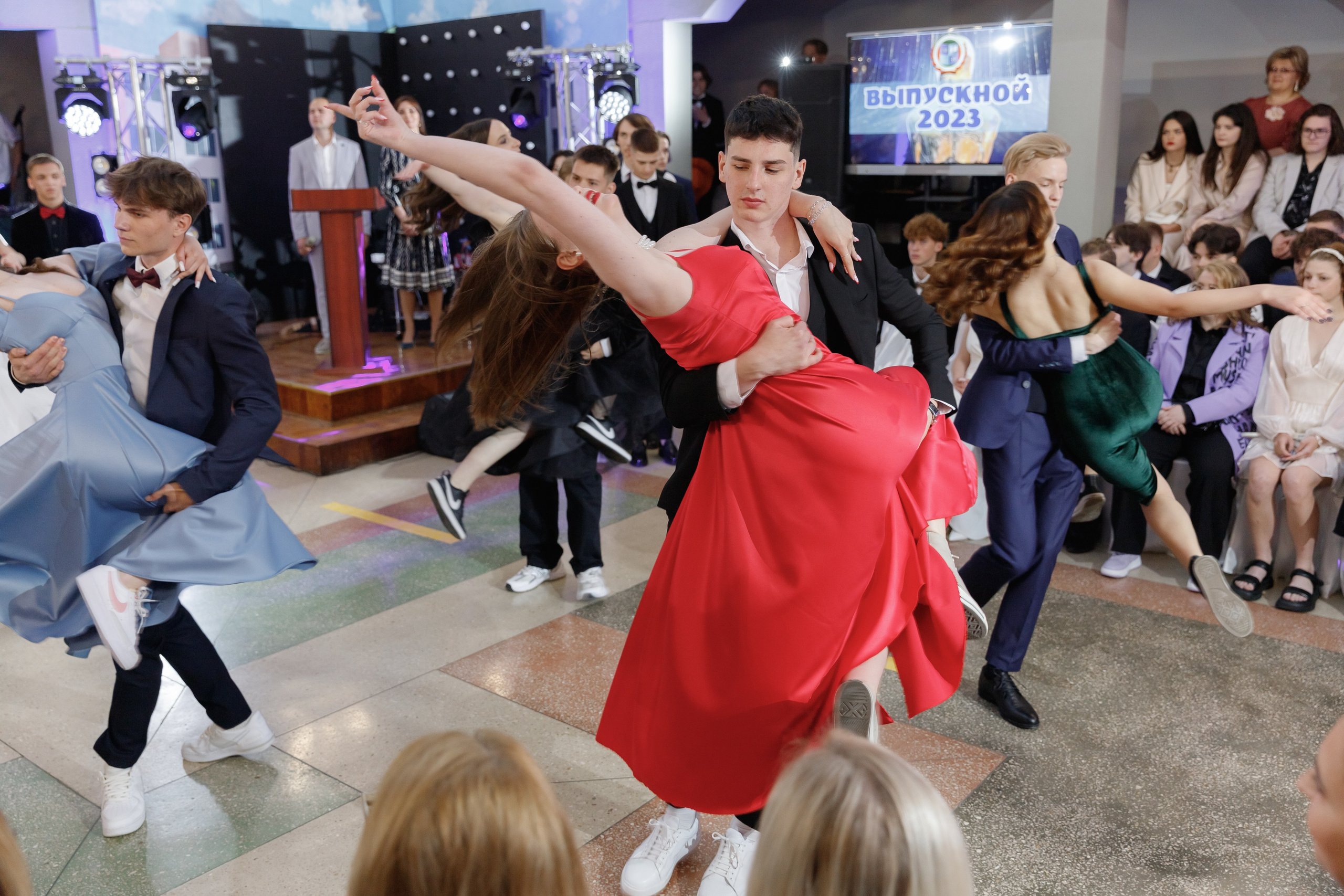 Школьный выпускной 2023 год в Минске. Свадебный фотограф в Минске/Беларуси Сергей Спиридонов