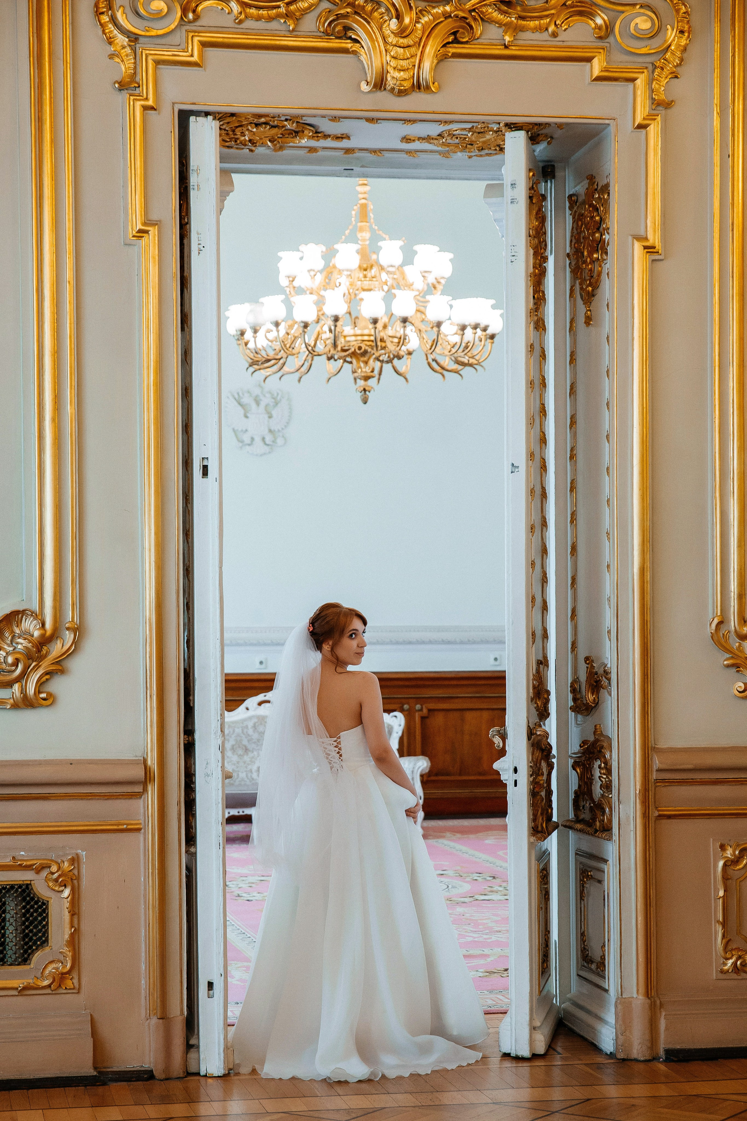 Первый ЗАГС и Фотосессия на Витебском в апреле. Свадебный фотограф в Санкт-Петербурге Вика Стукачева