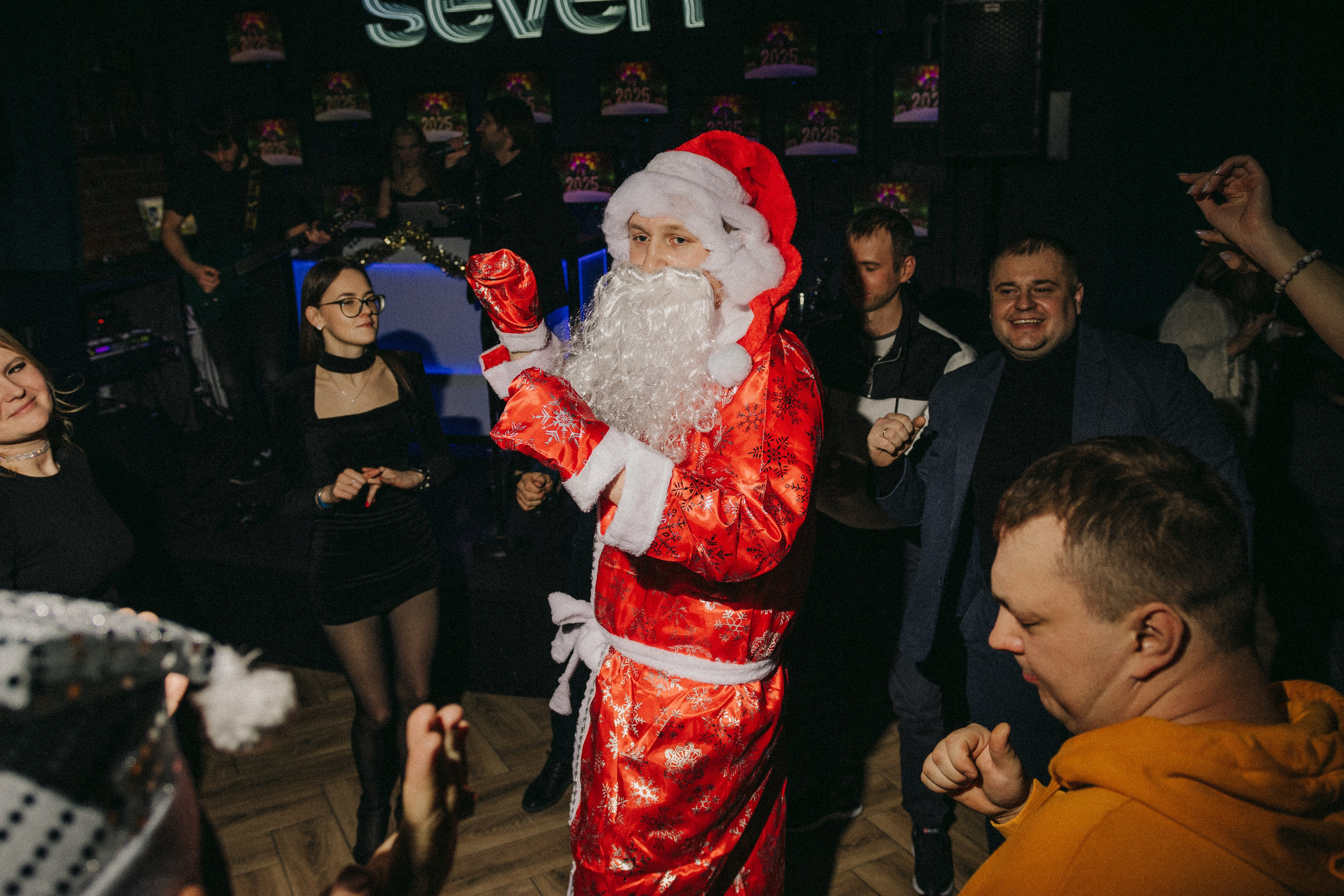 SEVEN bar — New Year