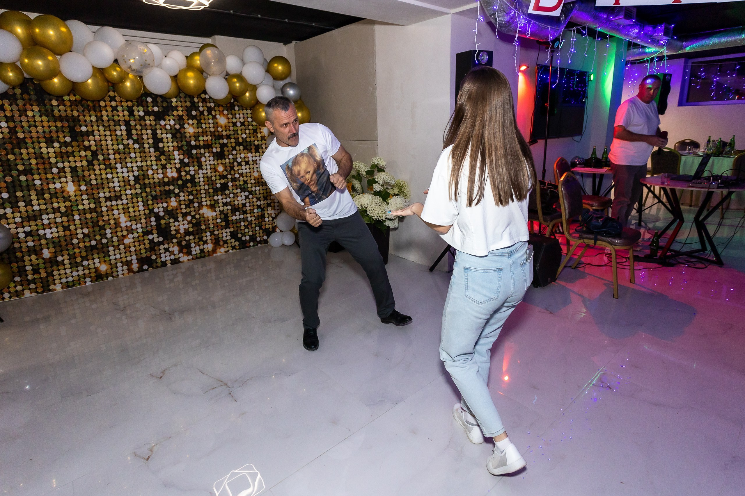 Вручение аттестата и выпускной вечер. Выпускные альбомы Майкоп, Краснодар Елена Золотарева