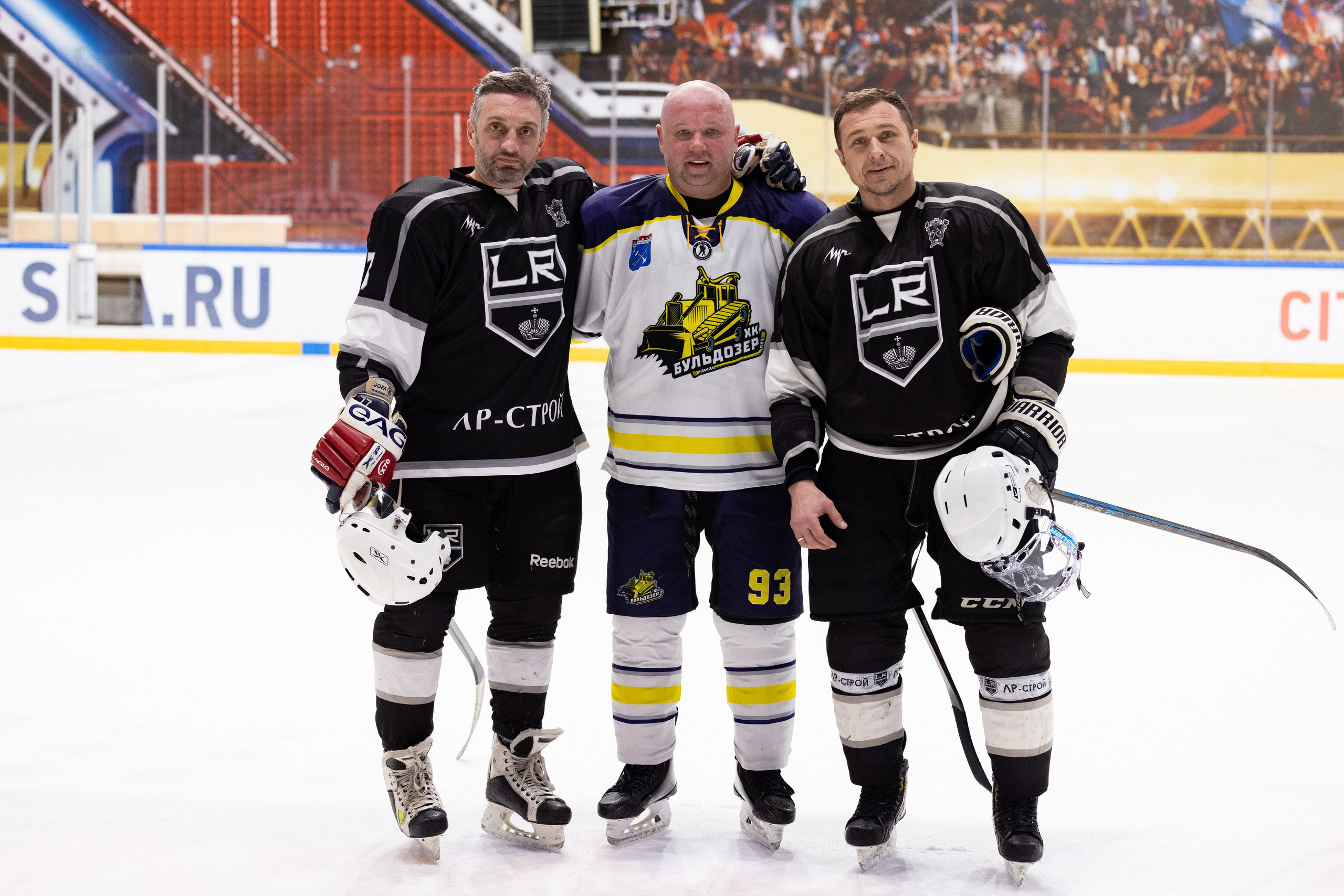 Бульдозер vs. LR-строй. Фотограф Александр Заломаев