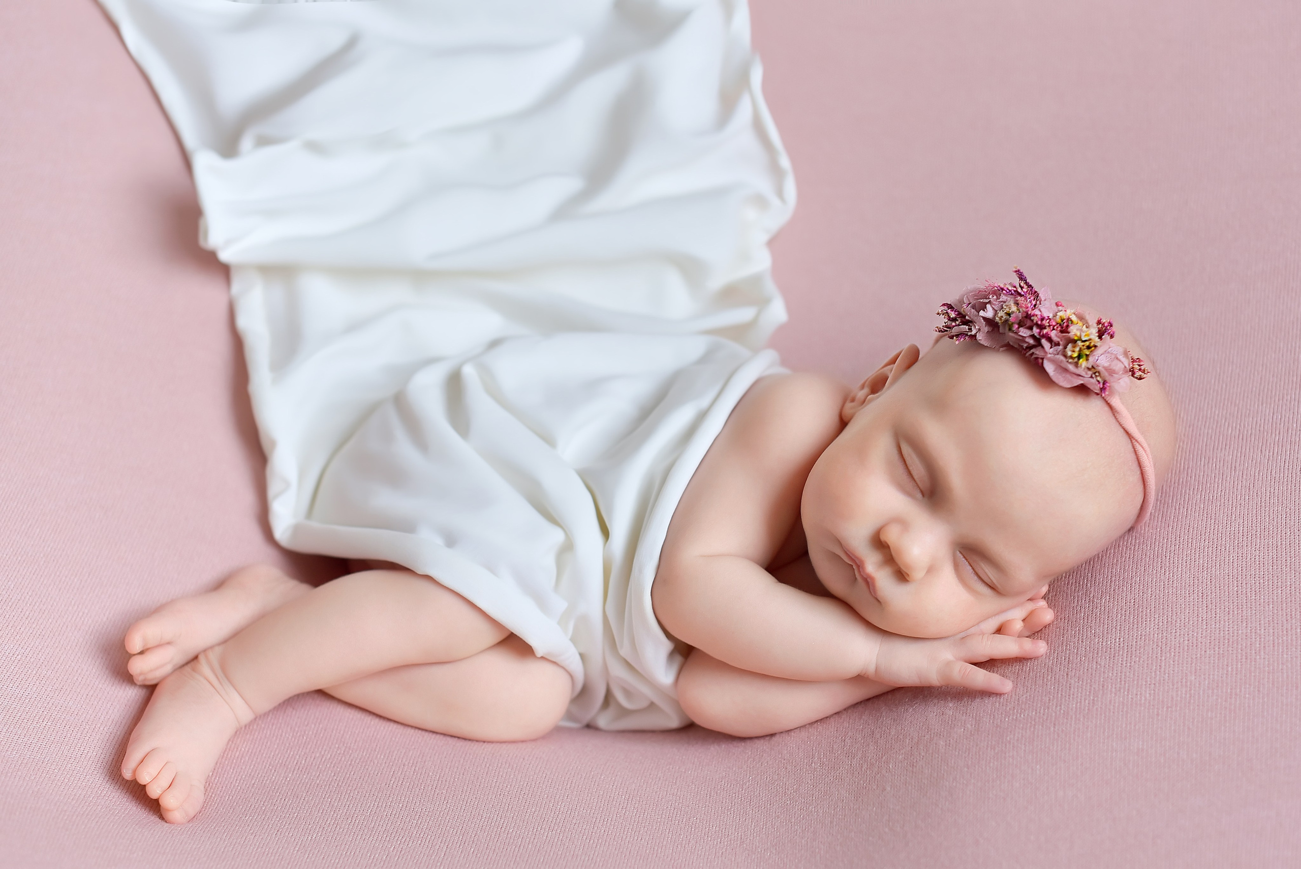 Девочки. Елена Комиссарова-фотограф новорожденных в г. Иваново