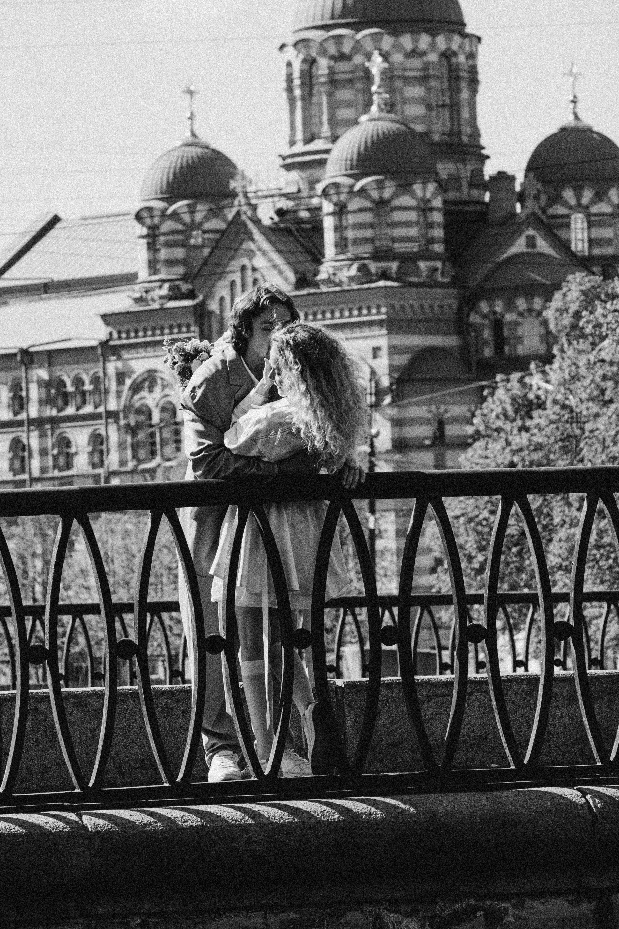 СВАДЕБНАЯ ПРОГУЛКА ПО ПЕТРОГРАДКЕ ВЕСНОЙ. СВАДЕБНАЯ ФОТОСЕССИИЯ НА ПЕТРОГРАДКЕ. Профессиональный фотограф, Санкт-Петербург — Виктория Богомолова