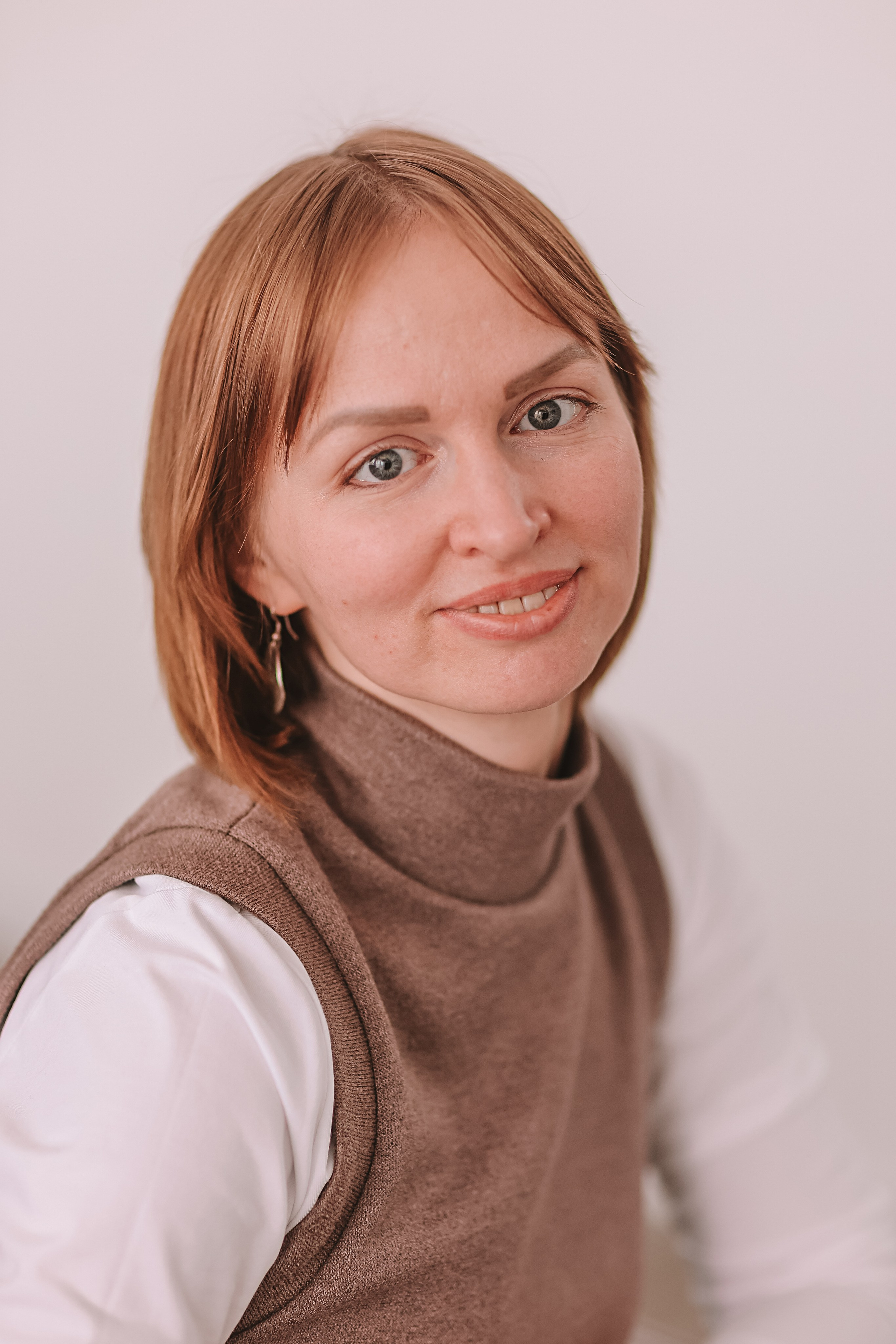 Семейная в домике (репортаж). Семейный фотограф Тюмень, фотограф на роды Салмина Мария