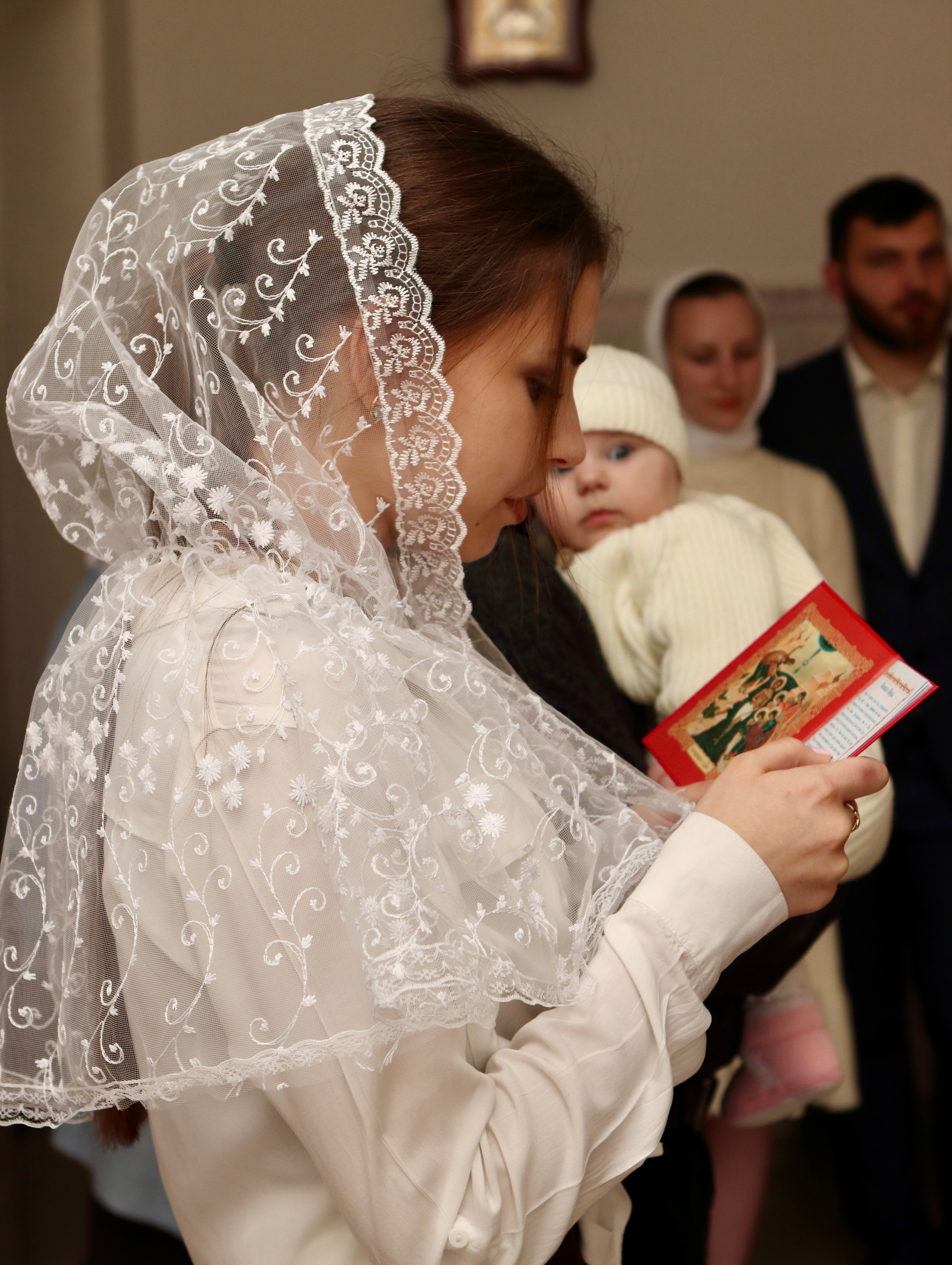 Анастасия и Вадим — крещение Виктории. Фотограф в Курске Смирнов Евгений