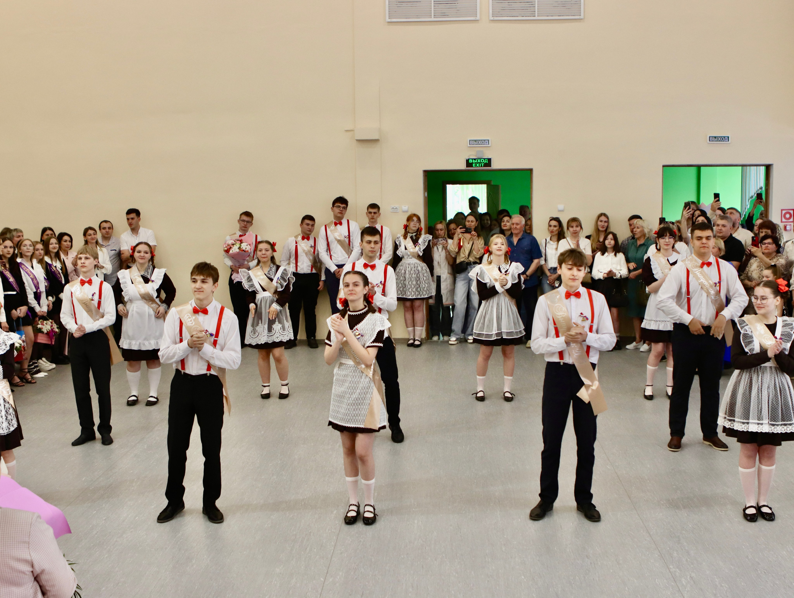 Школьный выпускной. Фотограф в Курске Смирнов Евгений