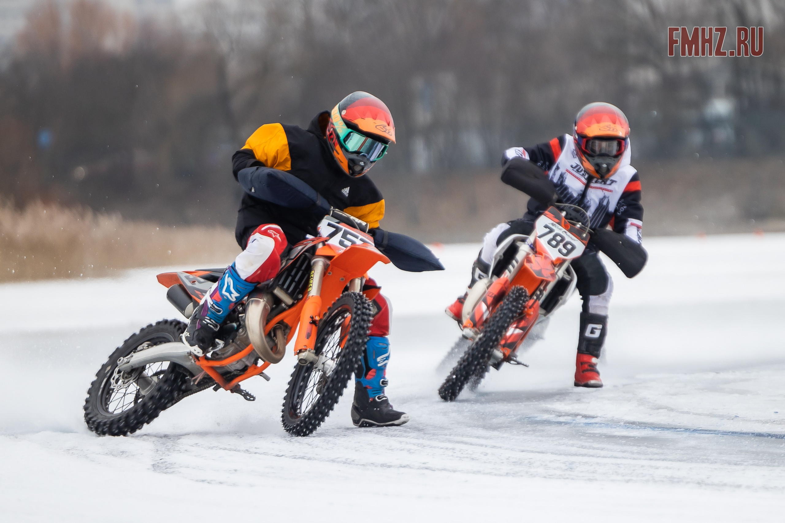 Первый этап Кубка МФР по мотокроссу на льду Большого Крылатского пруда в Москве. 8 февраля 2025 г. Фотограф Владимир Охрименко