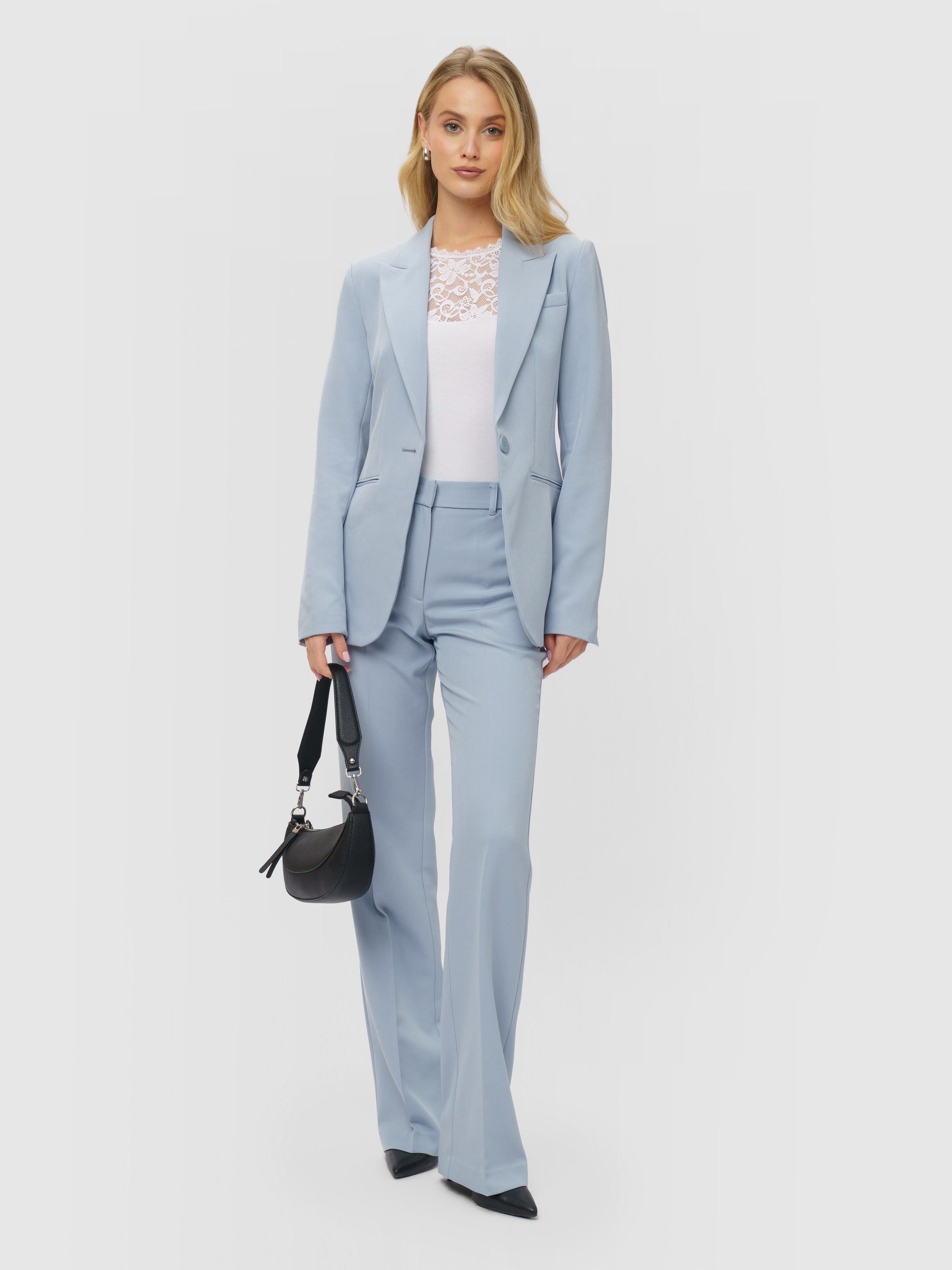 Яна, 42-44 р-р, рост 175. KED Production — продакшн из СПб. Создаём фото, видео и контент, который помогает брендам и селлерам продавать больше