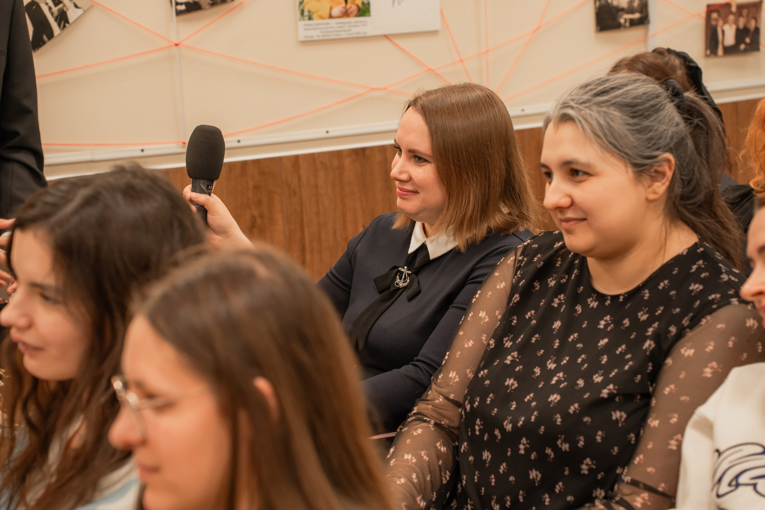 Презентация книги «Человек за бортом», автор София Цой. Репортажный фотограф Анастасия Рубцова