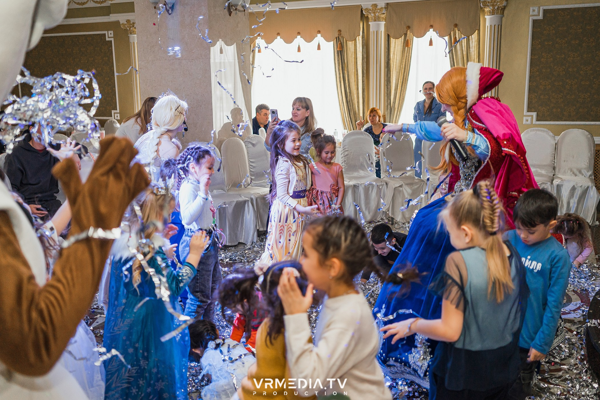 ХОЛОДНОЕ СЕРДЦЕ в ресторане «Империя»