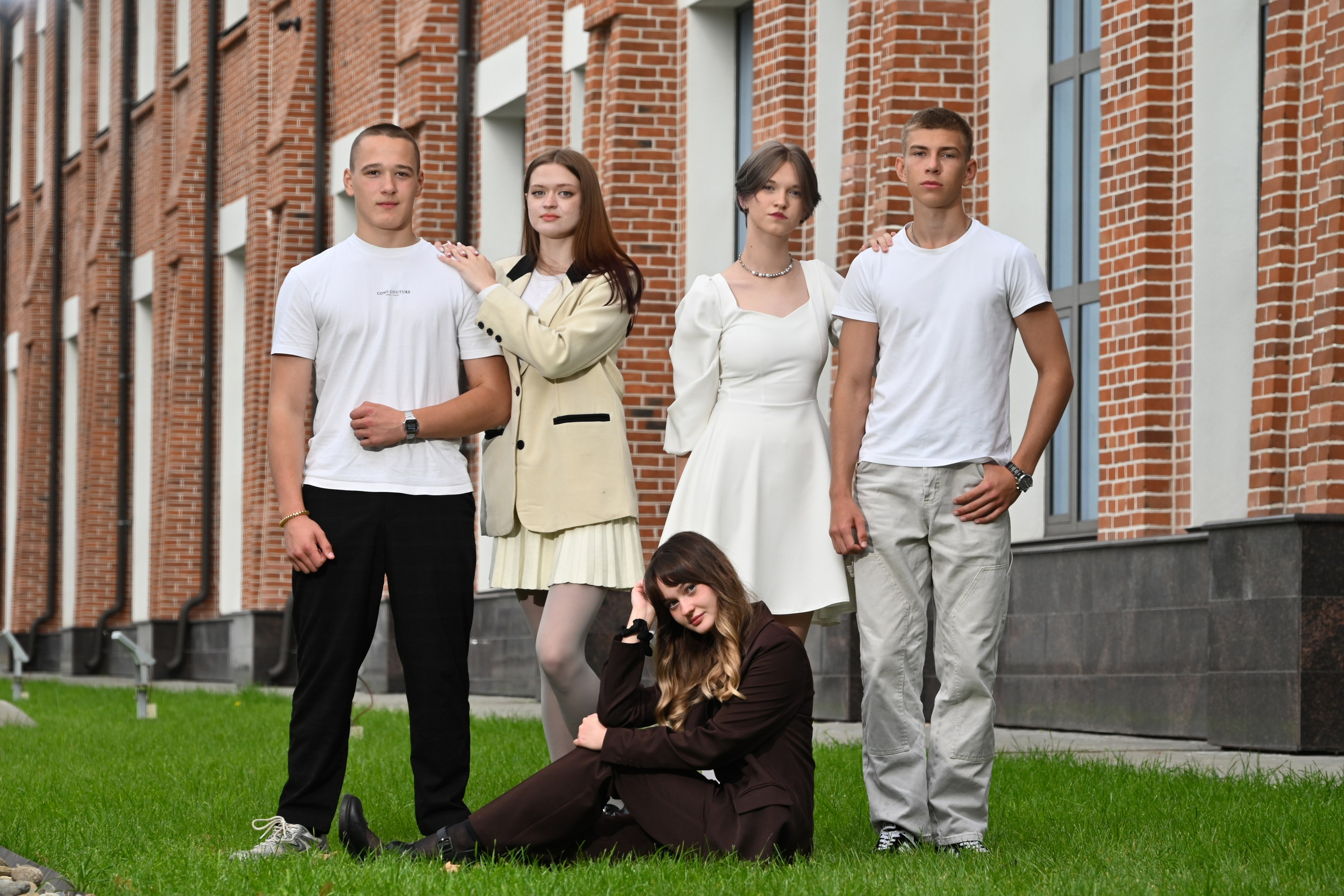 Фото из студии в Омске. Фото и видеосъемка в Омске | Выпускные альбомы