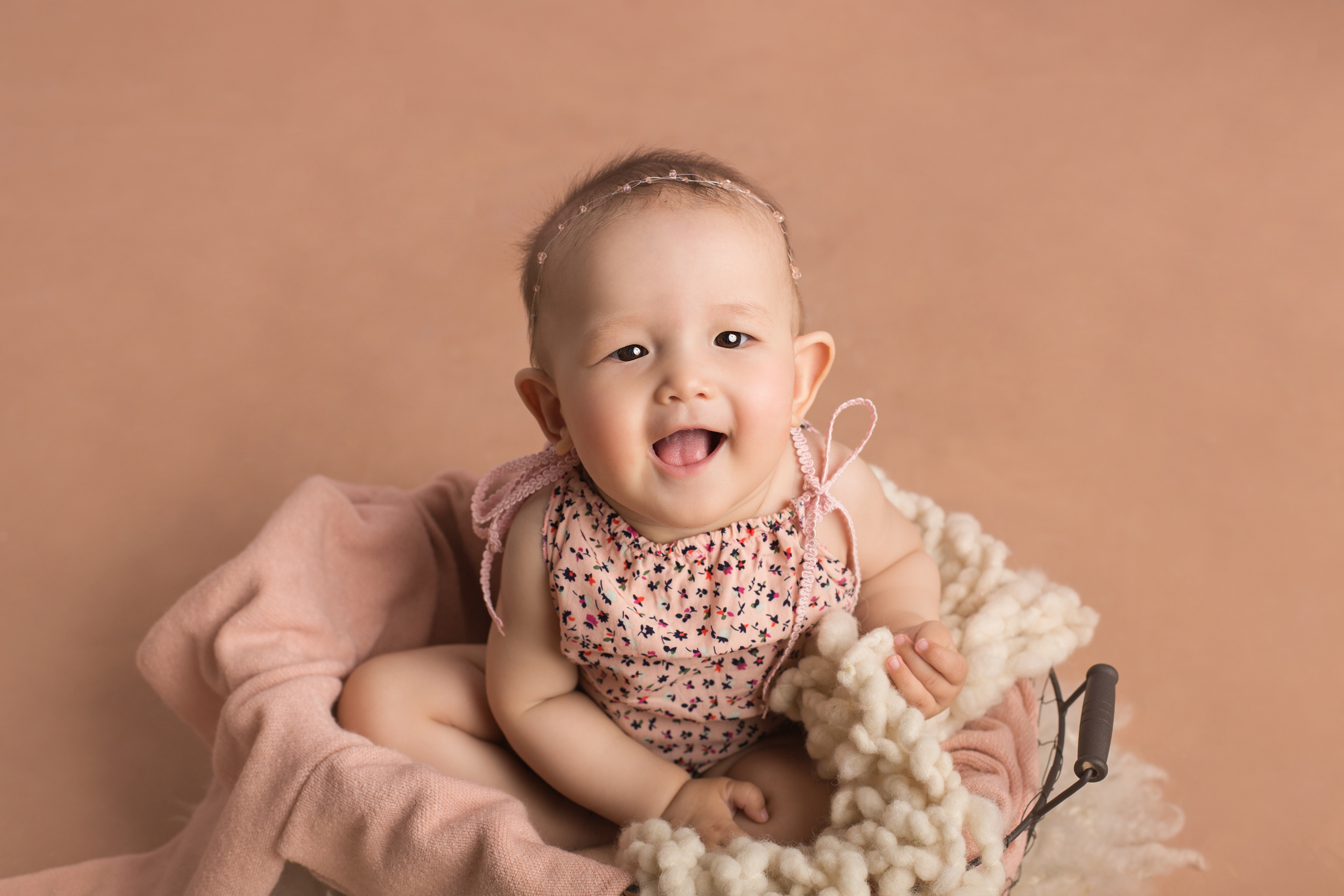 Малыши 3,5-12 мес. Фотограф беременности, новорождённых и деток до года в Актау