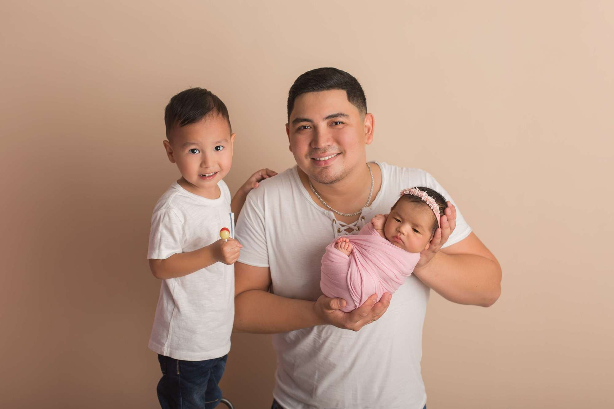 Семья. Фотограф беременности, новорождённых и деток до года в Актау