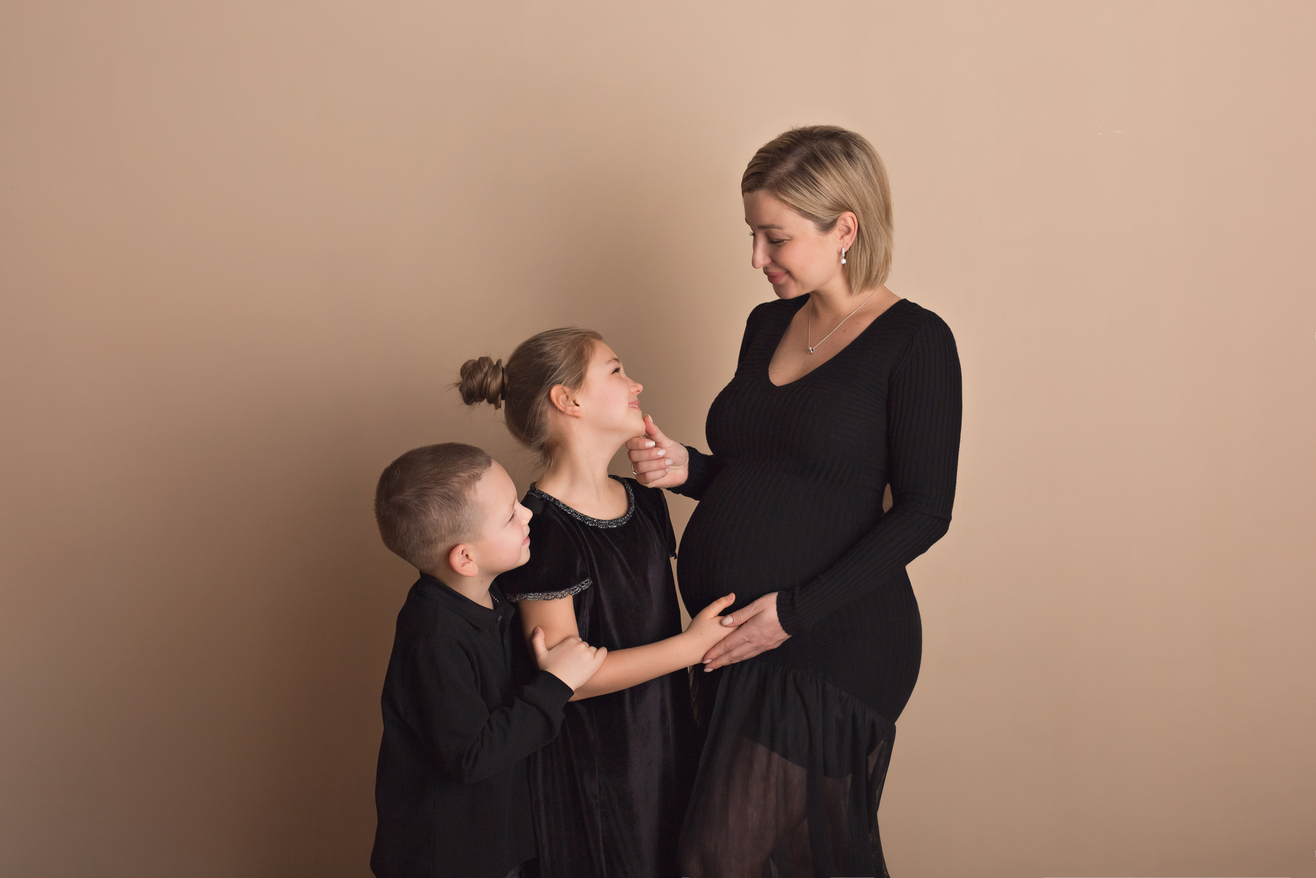 Беременность. Фотограф беременности, новорождённых и деток до года в Актау