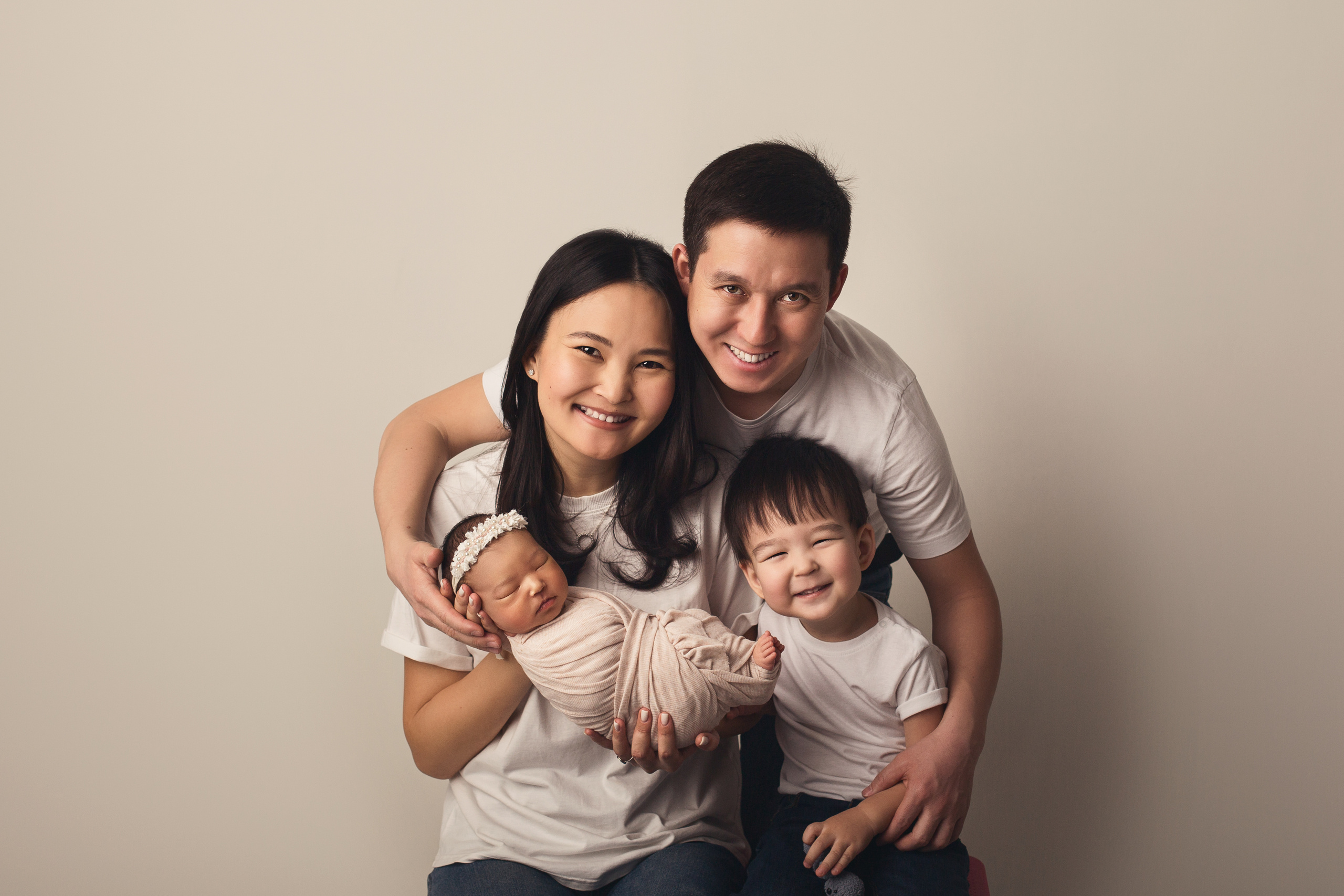 Семья. Фотограф беременности, новорождённых и деток до года в Актау