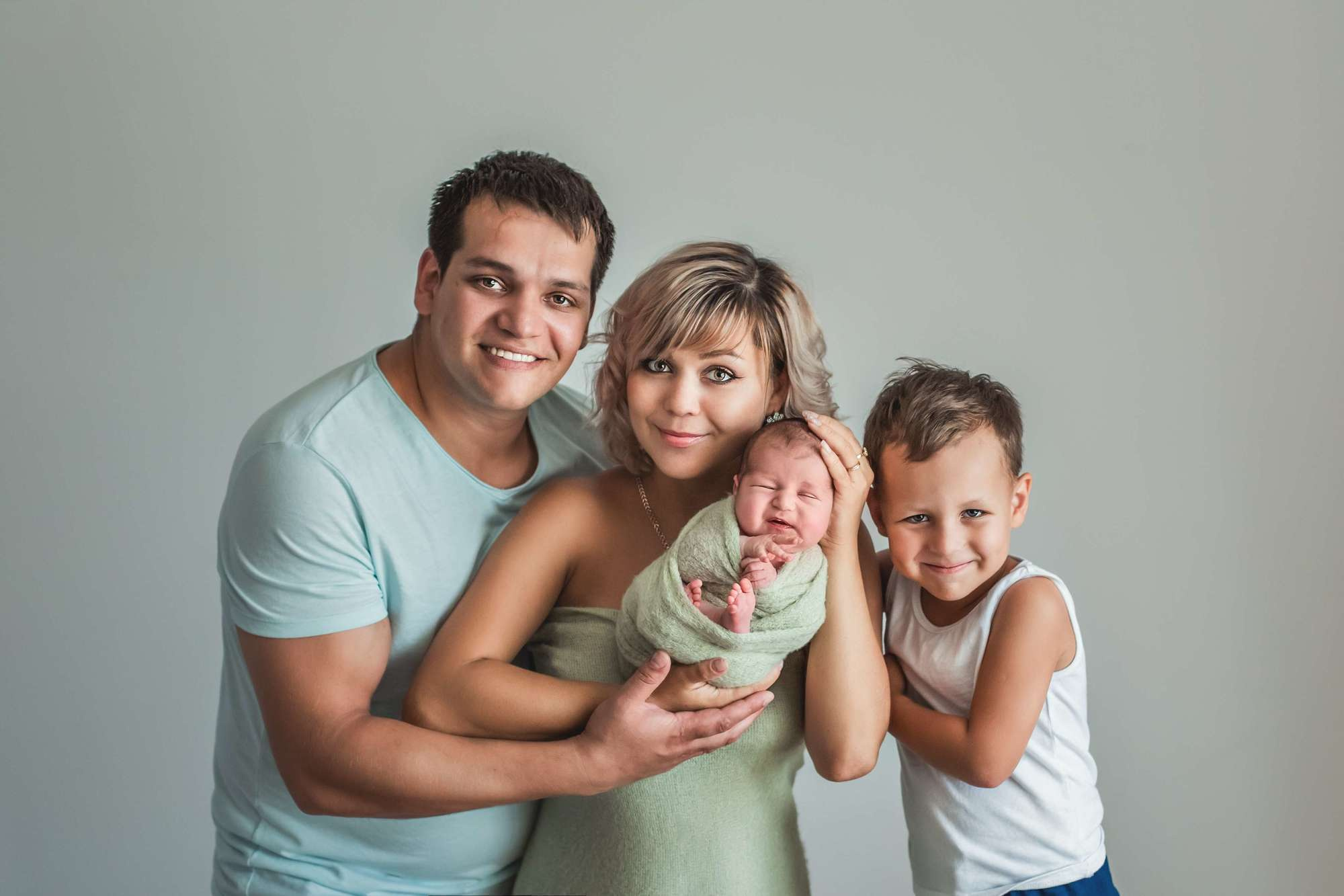 Семья. Фотограф беременности, новорождённых и деток до года в Актау