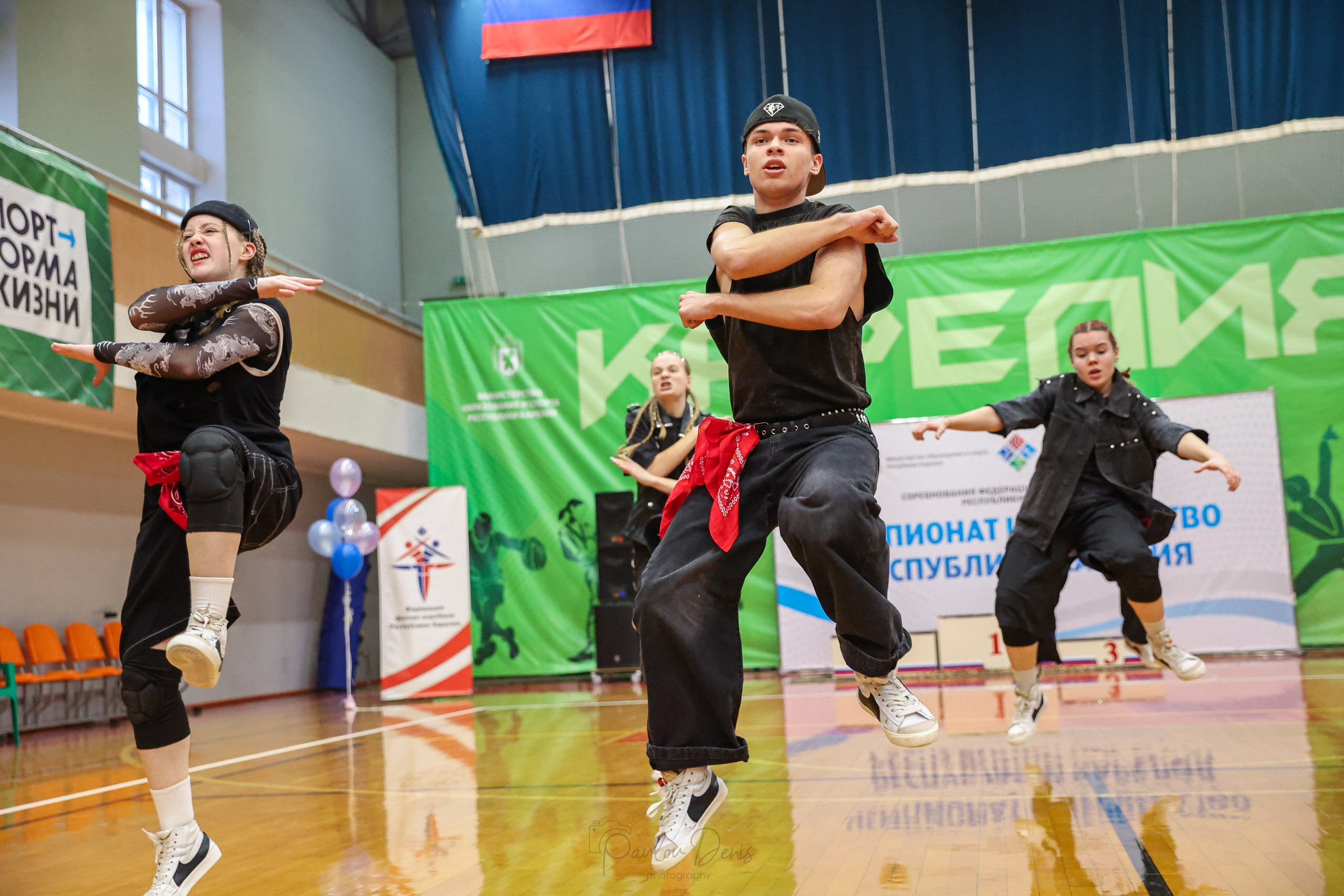 Аэробика и танцы. Спортивный репортаж