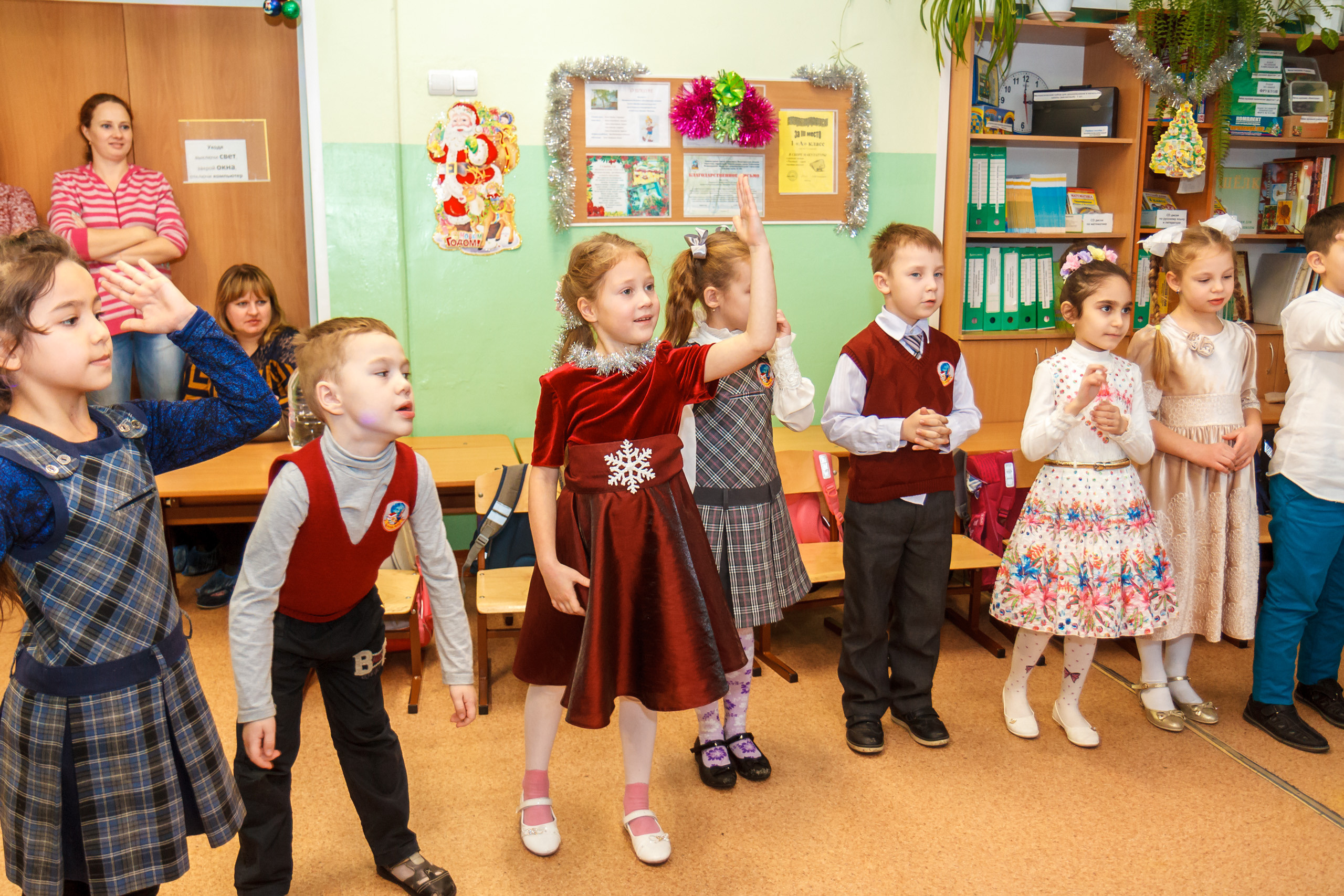 Новогодний праздник в классе. Фотографиня Мария Дикова