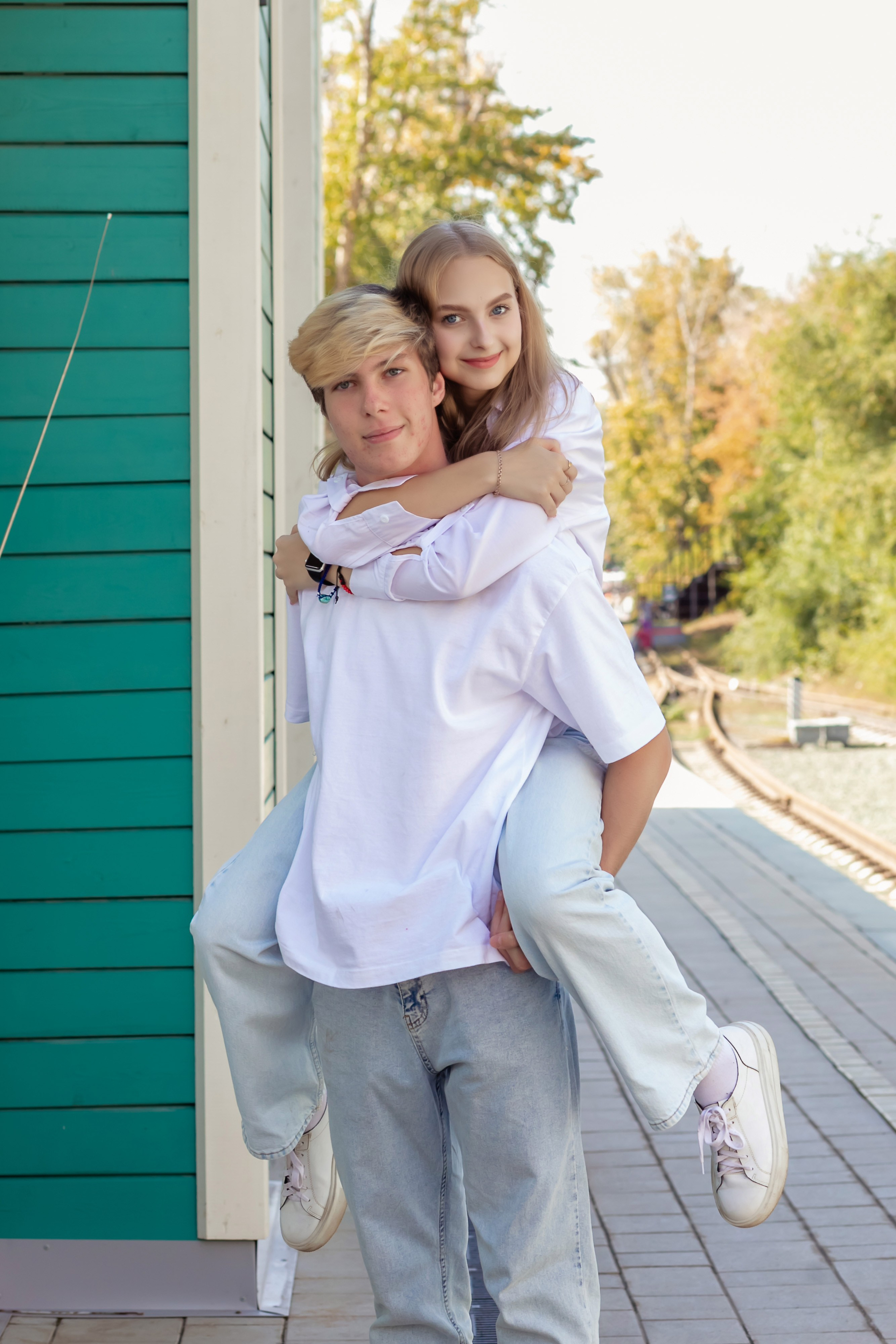 Выпускной альбом для 9-11 классов. Свадебный и семейный фотограф в Оренбурге Ильяна Тукжанова