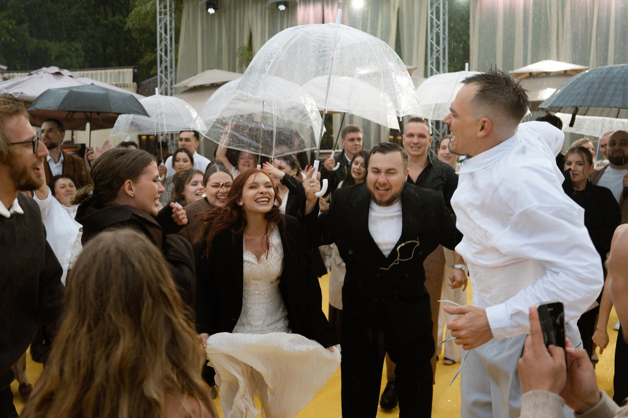 Майский Дождь. Полный день (сокращено). Семейный и портретный фотограф в Саратове Сахарова Маша