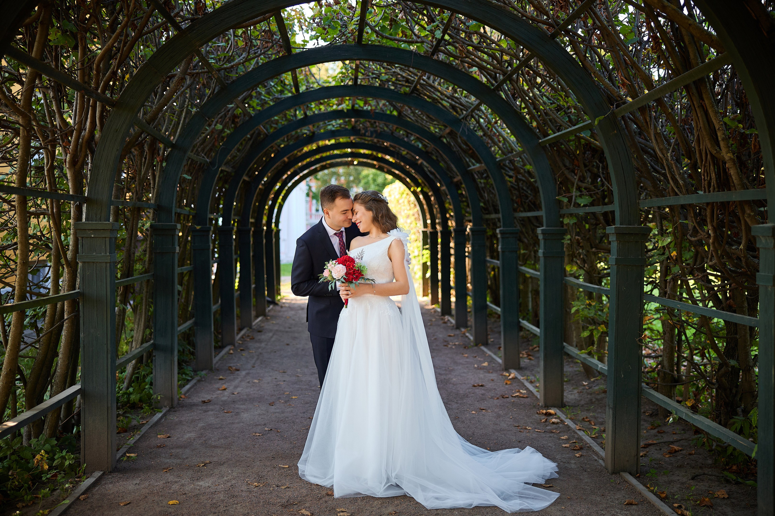 Свадебная фотосессия в Кусково. Свадебный фотограф Сергей Колбинский