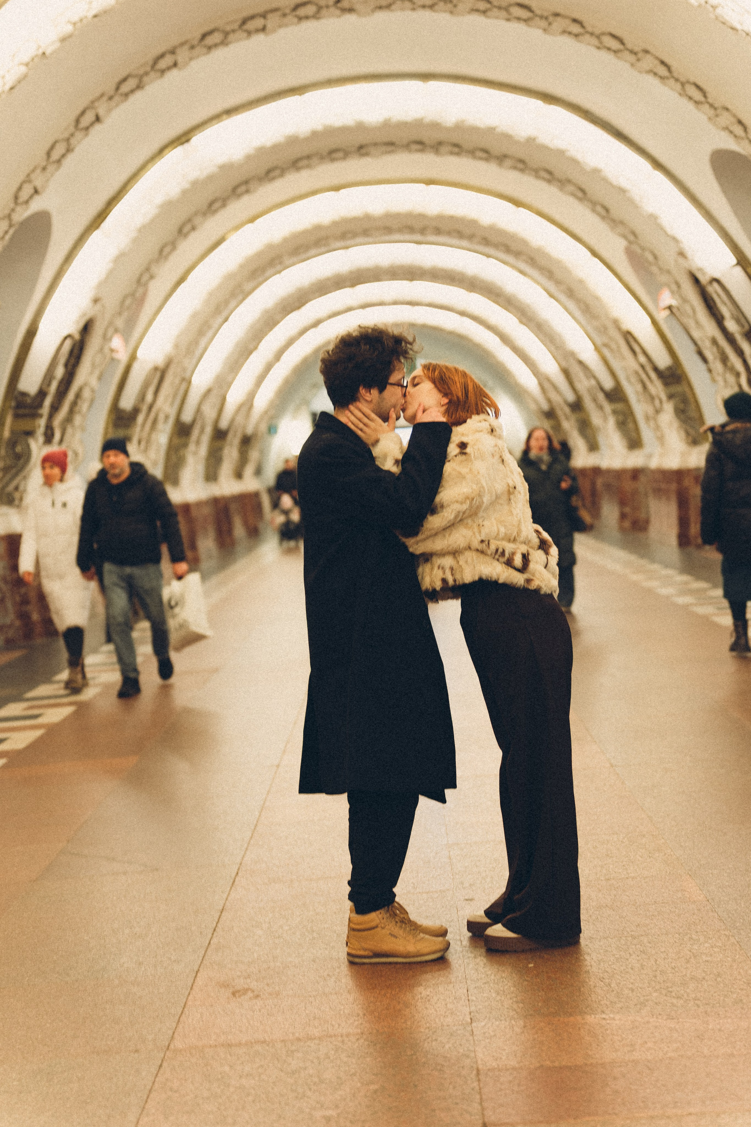 НОВОГОДНЯЯ ФОТОСЕСИИЯ ПАРЫ В МЕТРО ЛЮБОВЬ. Профессиональный фотограф, Санкт-Петербург — Виктория Богомолова