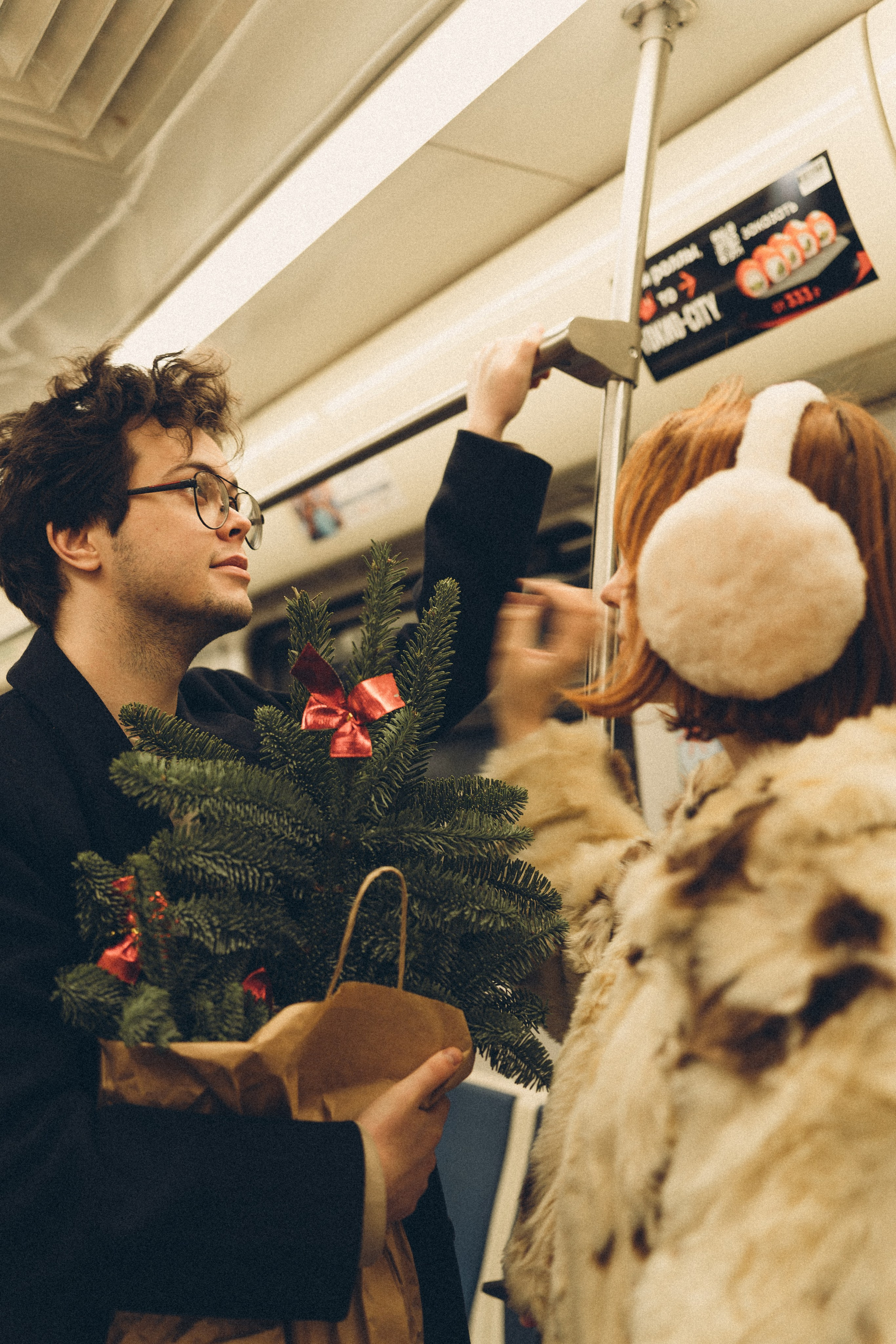 НОВОГОДНЯЯ ФОТОСЕСИИЯ ПАРЫ В МЕТРО ЛЮБОВЬ. Профессиональный фотограф, Санкт-Петербург — Виктория Богомолова