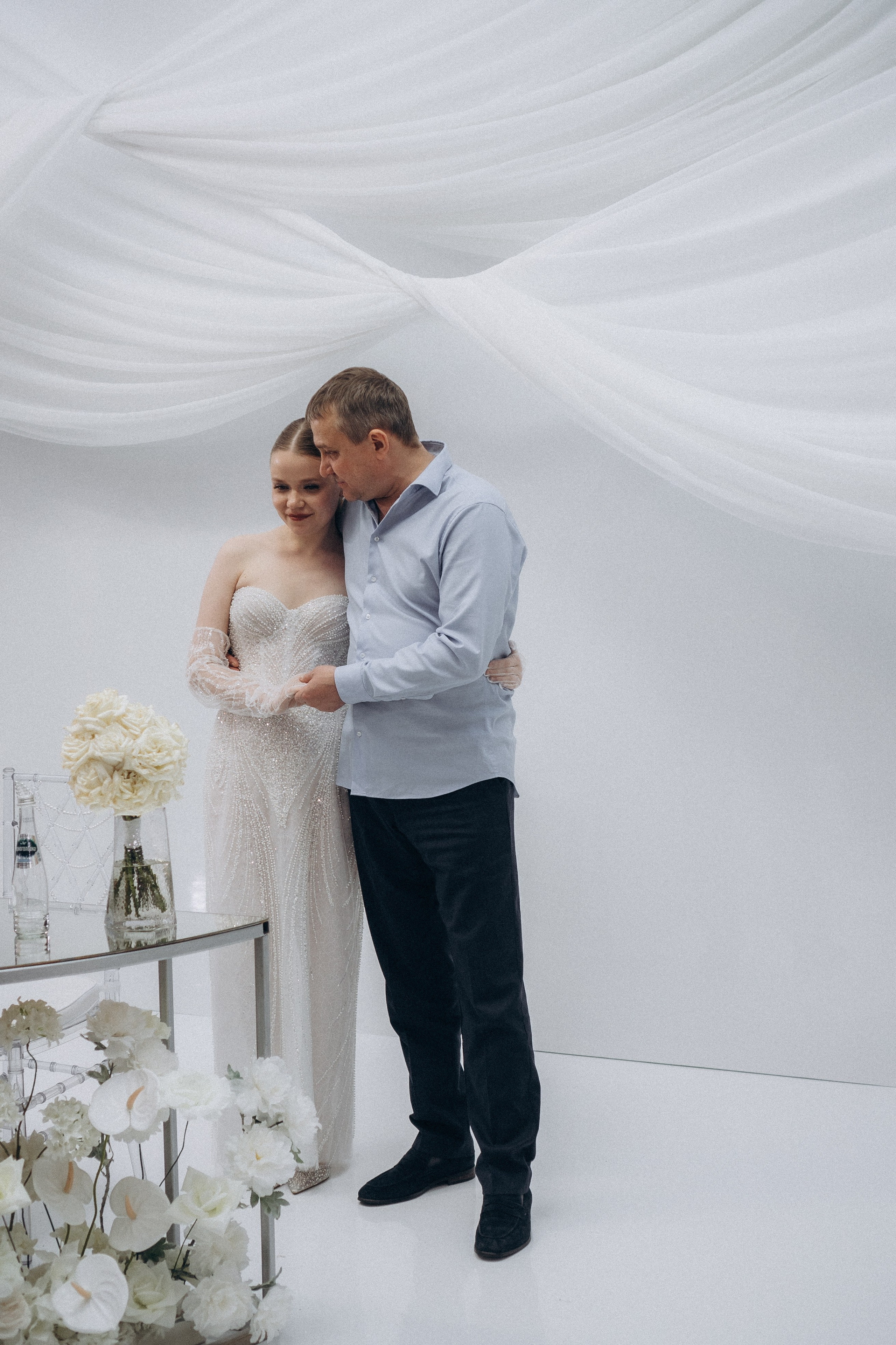 ТАНЕЦ С ПАПОЙ СВАДЕБНМ БАНКЕТЕ (СНЯТО В СИБИРЕ В НИЖНЕВАРТОВСКЕ). Профессиональный фотограф, Санкт-Петербург — Виктория Богомолова
