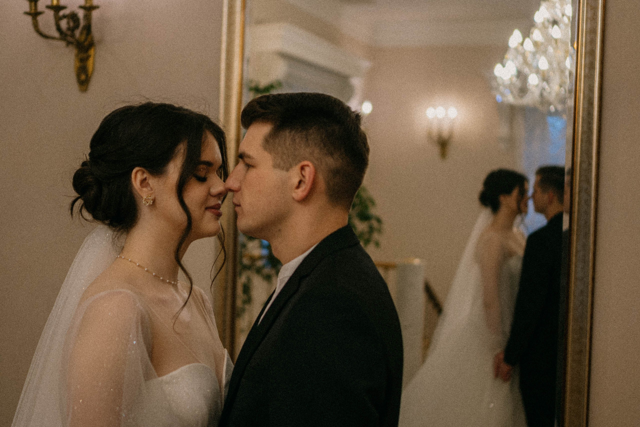 СВАДЕБНАЯ СЬЕМКА ПАРЫ В ГОРОДЕ ПУШКИН В ПАРКЕ ЕКАТЕРИНЕНСКОМ В НОЯБРЕ. Профессиональный фотограф, Санкт-Петербург — Виктория Богомолова