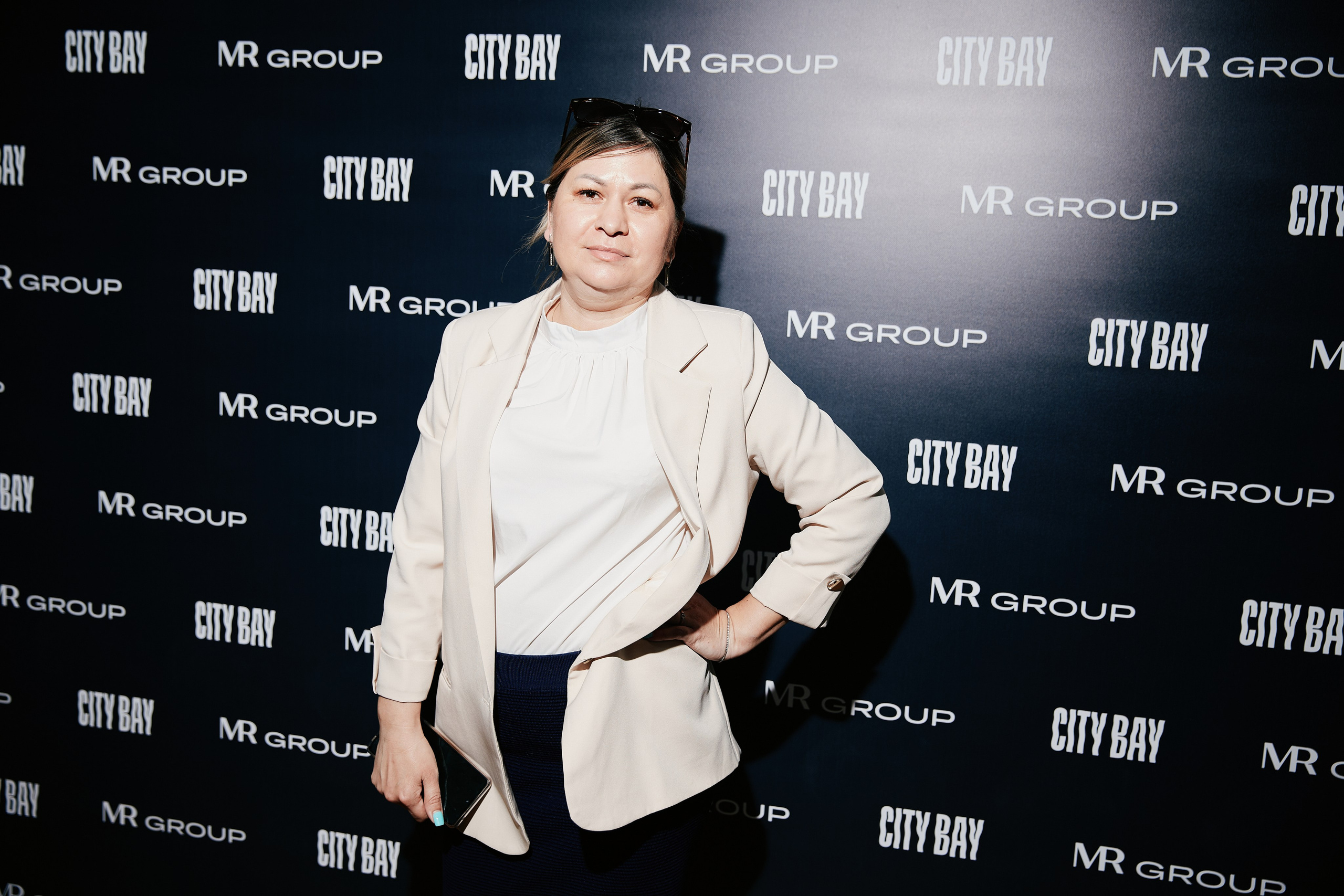 Презентация MR Group в ibis 23.04. Свадебный репортажный фотограф краснодар максим дремов дрёмов фотосессия студия цена